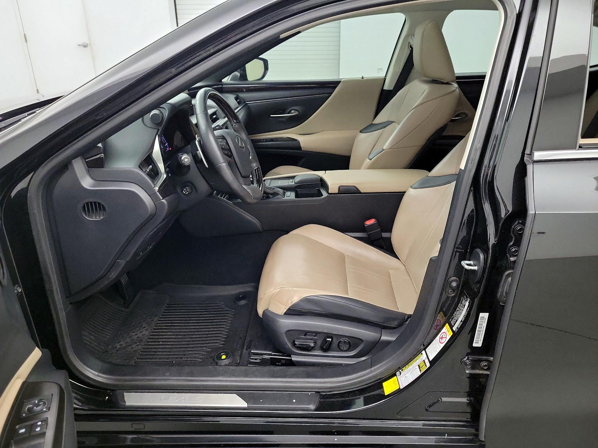 Thumbnail: 2019 Lexus ES - 9