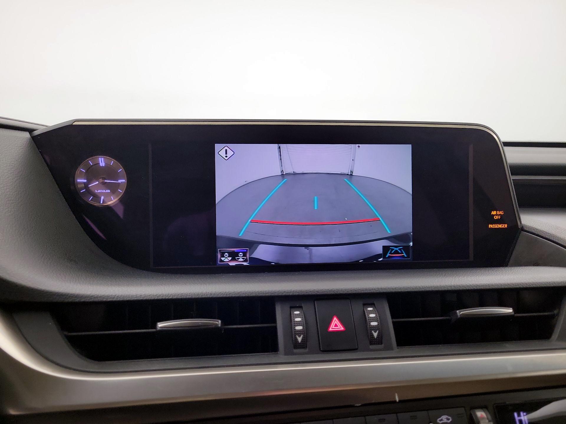 Thumbnail: 2019 Lexus ES - 13