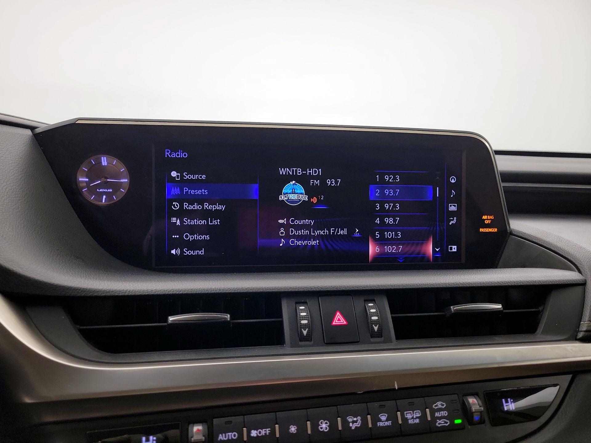 Thumbnail: 2019 Lexus ES - 14