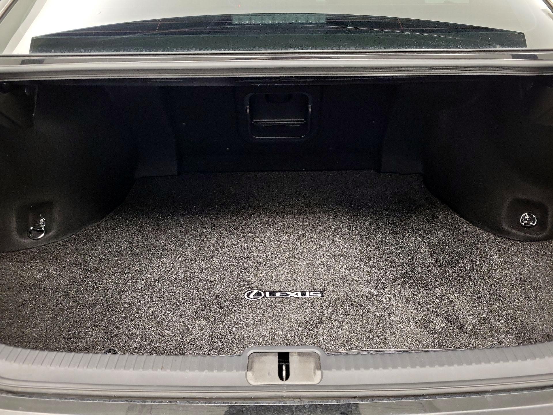 Thumbnail: 2019 Lexus ES - 19