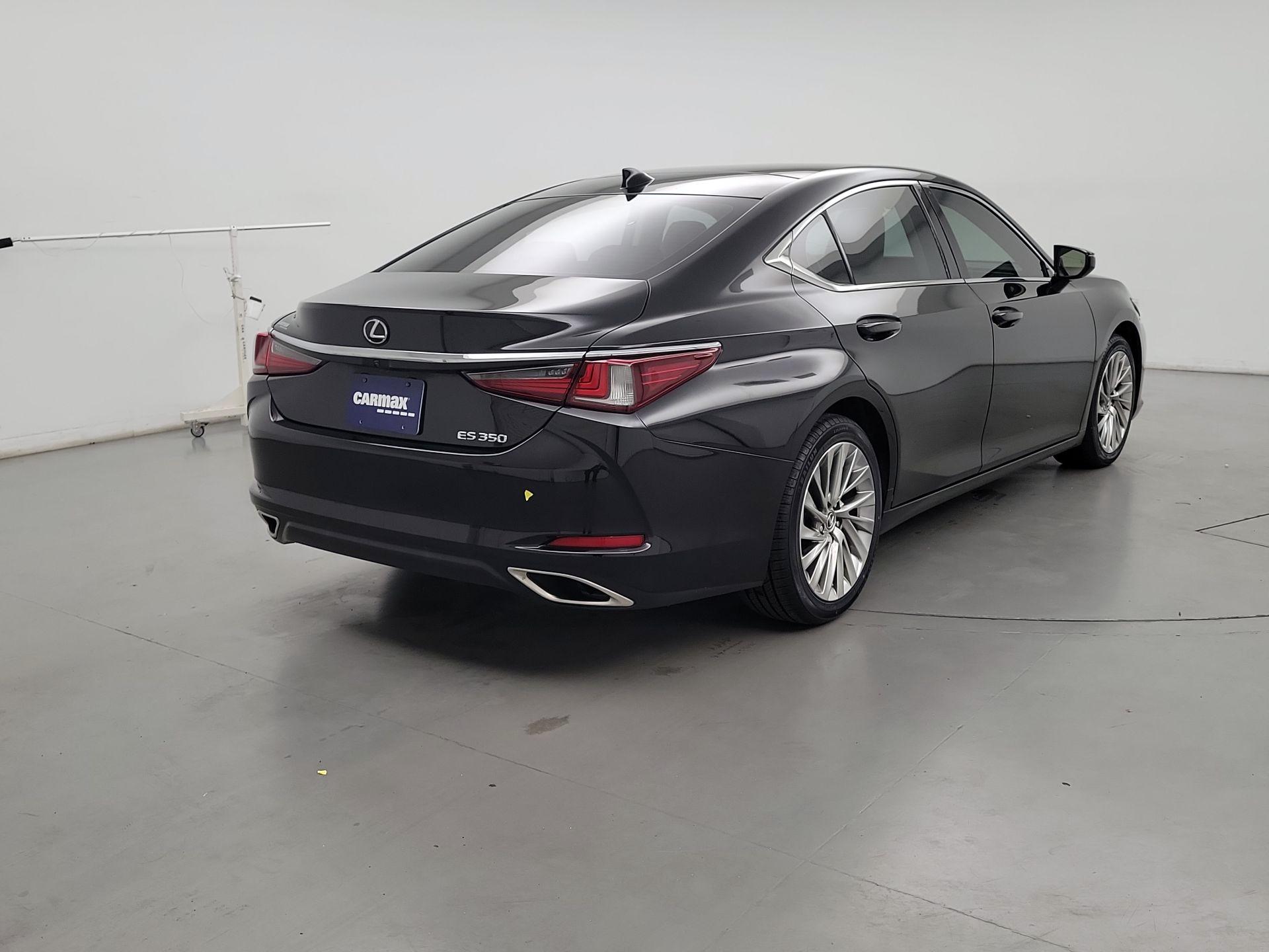 Thumbnail: 2019 Lexus ES - 5