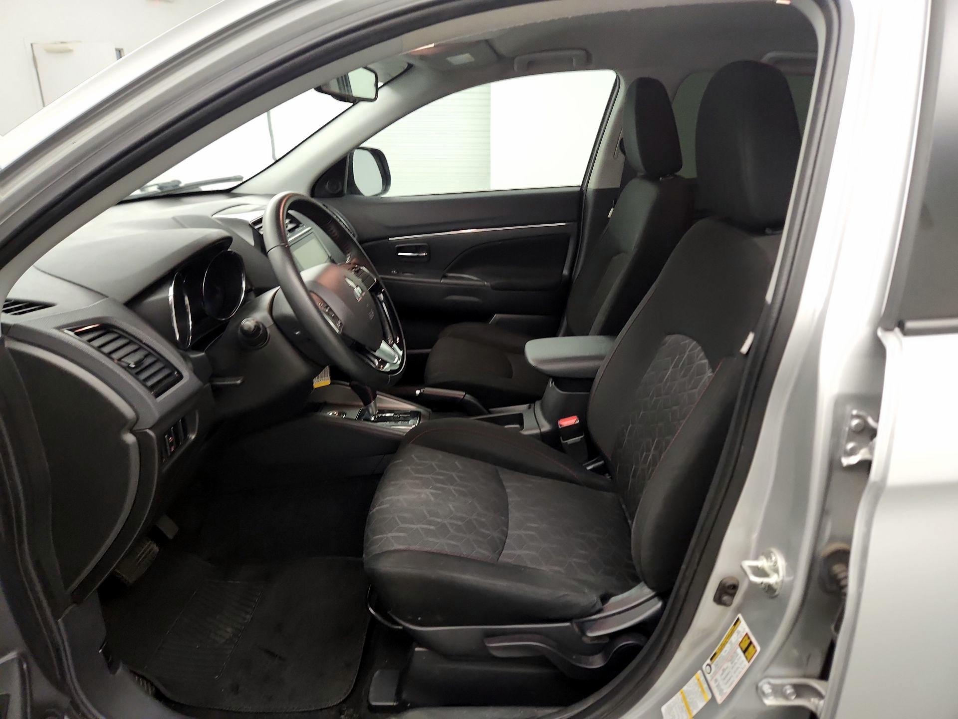 Thumbnail: 2022 Mitsubishi Outlander Sport - 9