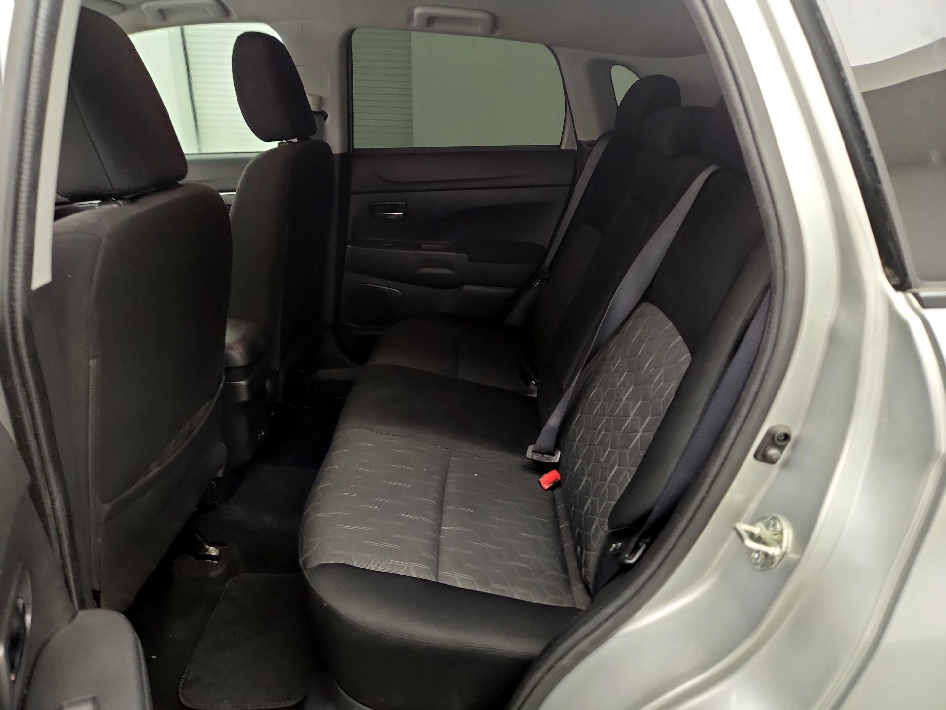 Thumbnail: 2022 Mitsubishi Outlander Sport - 17