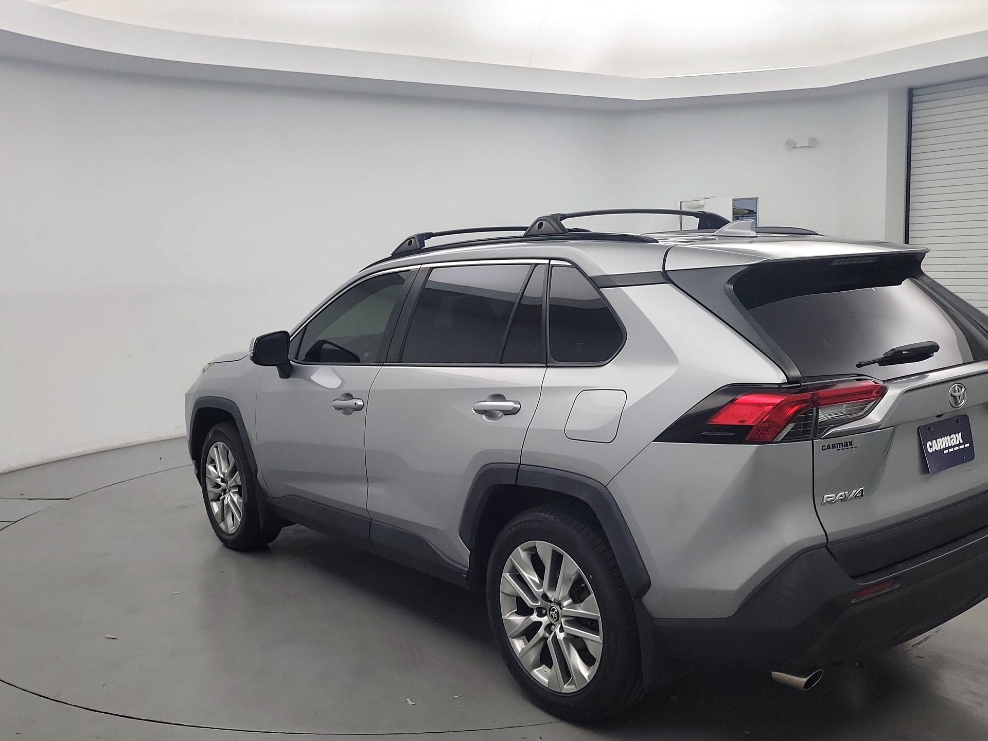 Thumbnail: 2020 Toyota RAV4 - 7