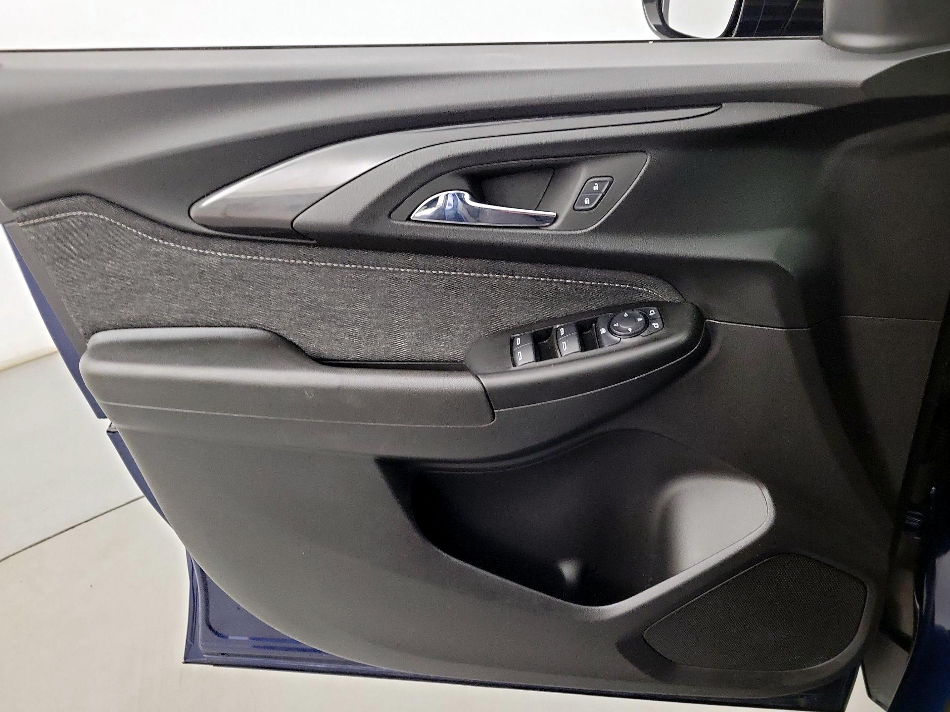 Thumbnail: 2022 Chevrolet TrailBlazer - 12