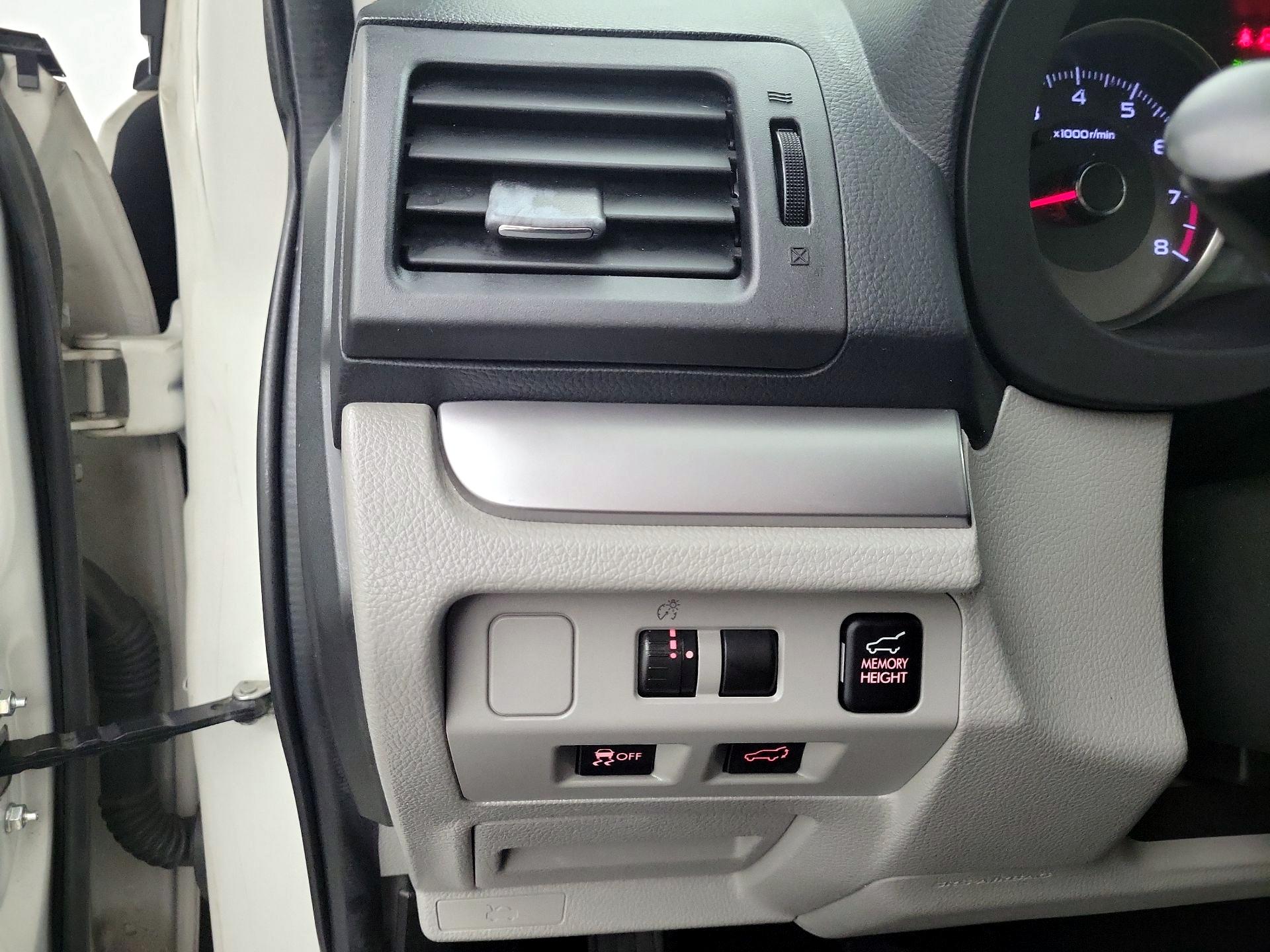 Thumbnail: 2015 Subaru Forester - 13