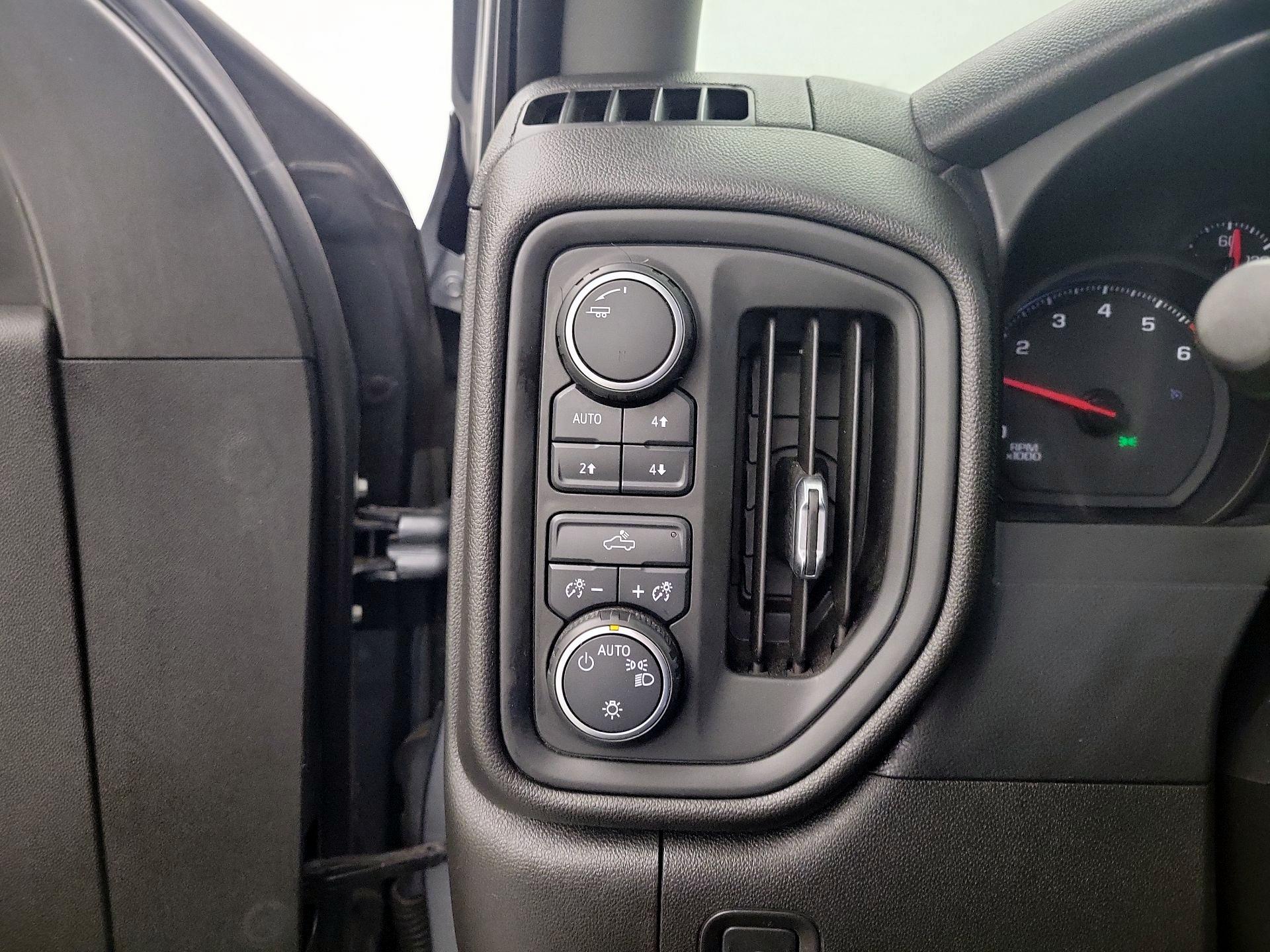 Thumbnail: 2021 Chevrolet Silverado 1500 - 11