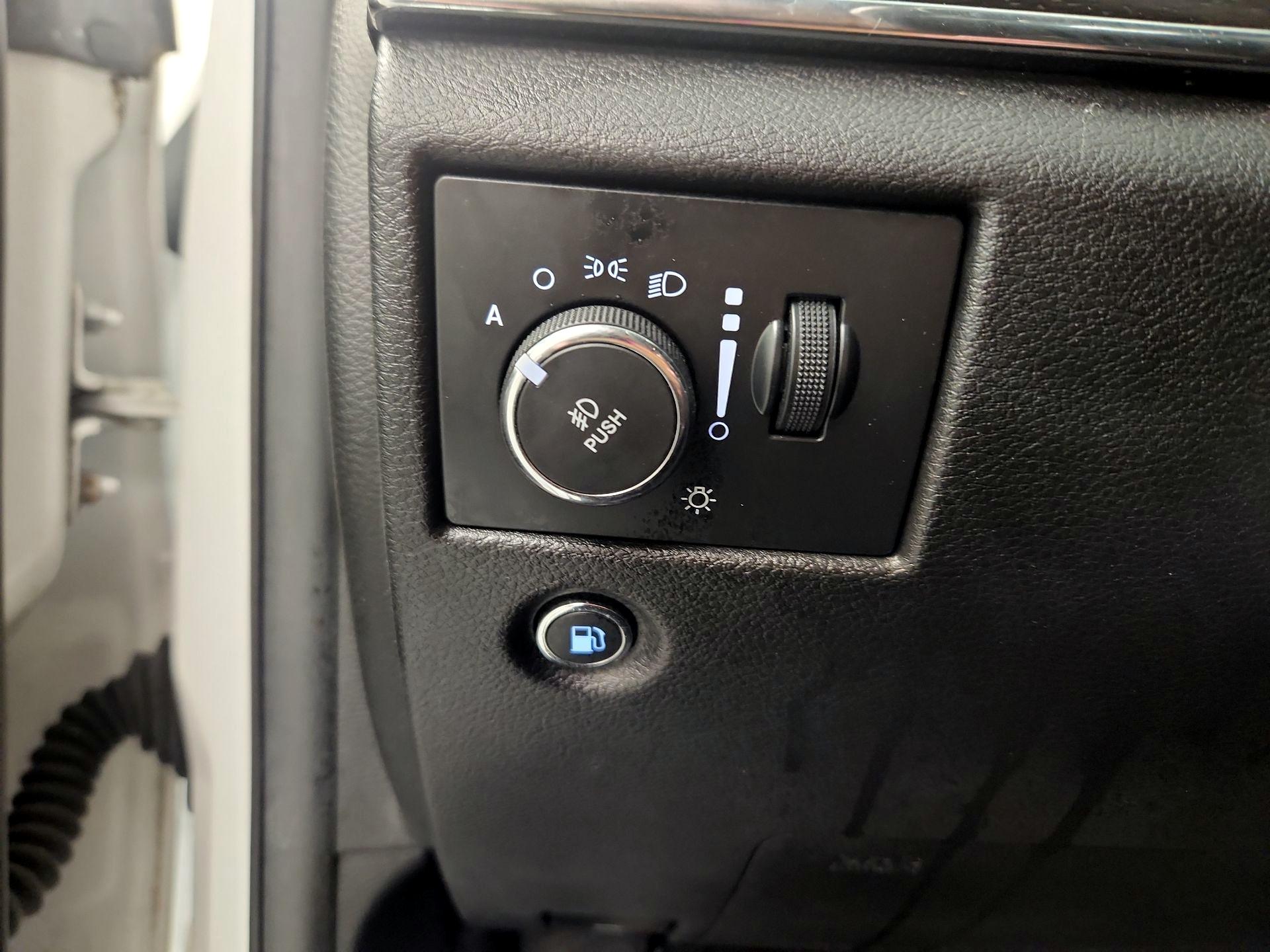 Thumbnail: 2017 Jeep Grand Cherokee - 11