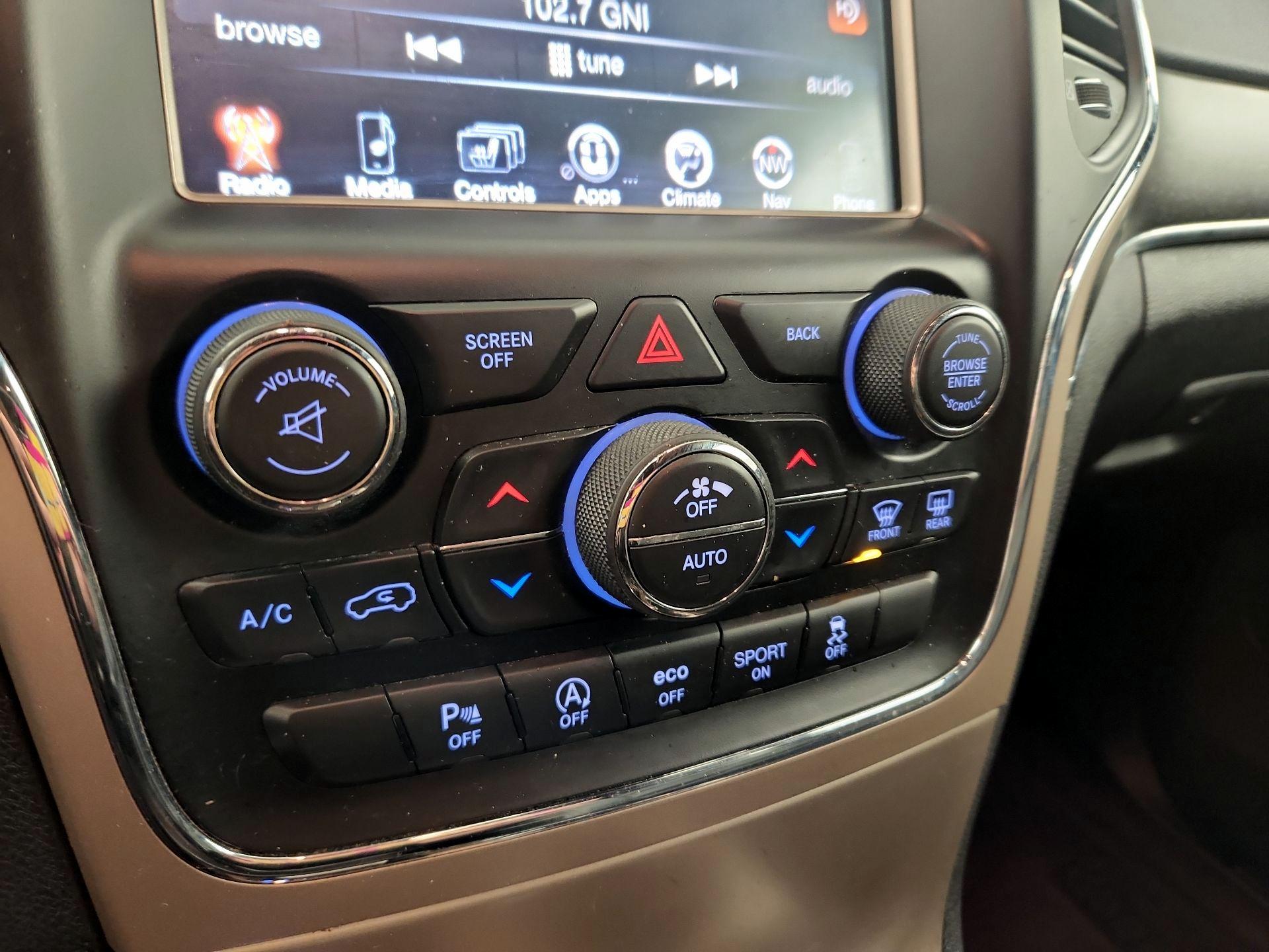 Thumbnail: 2017 Jeep Grand Cherokee - 15