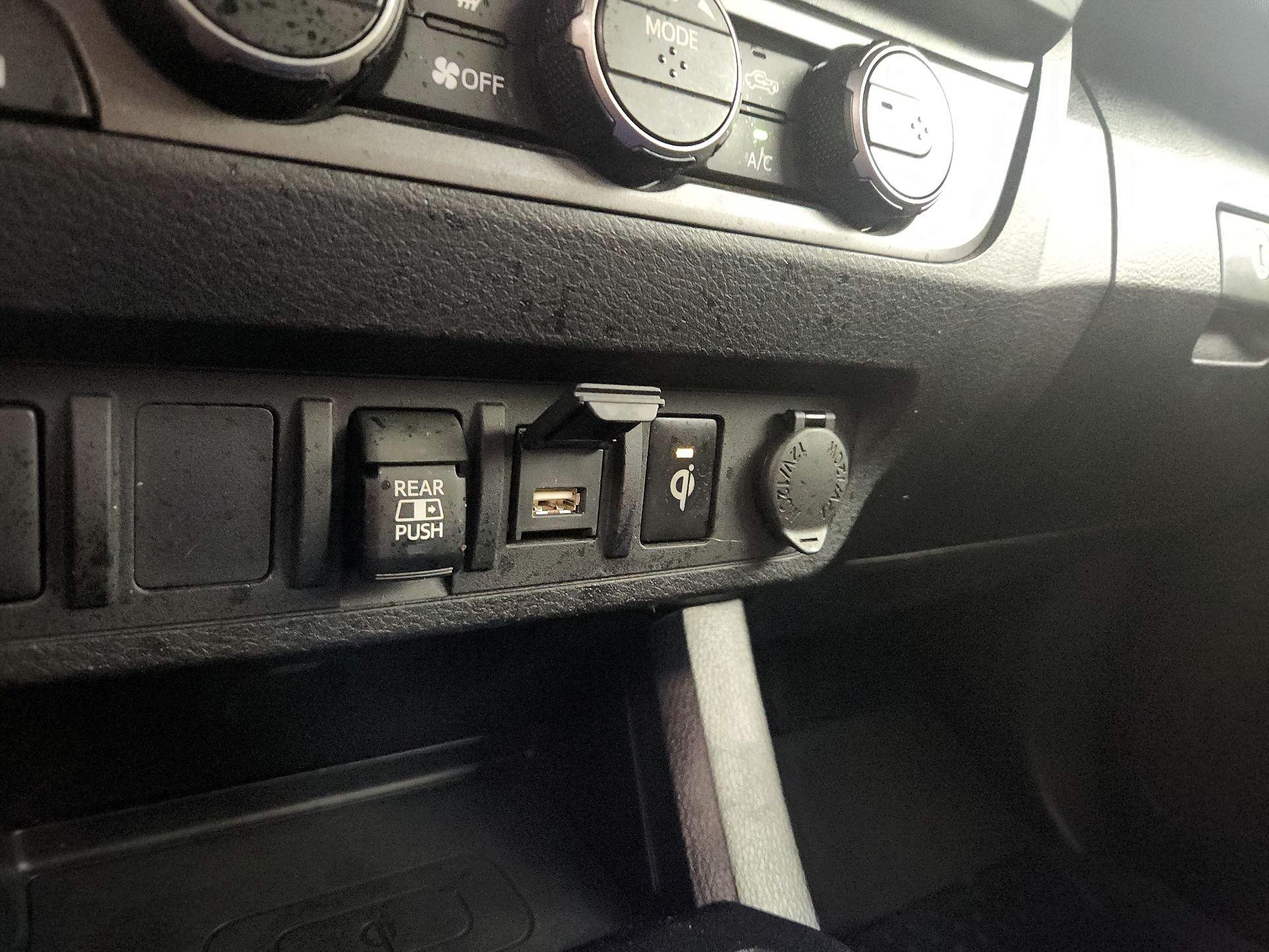 Thumbnail: 2021 Toyota Tacoma - 16