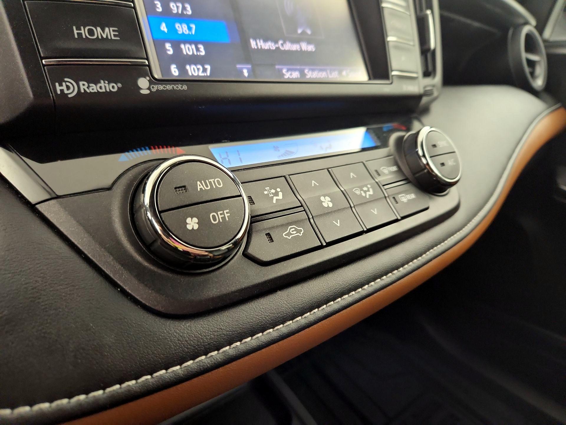 Thumbnail: 2016 Toyota RAV4 - 14