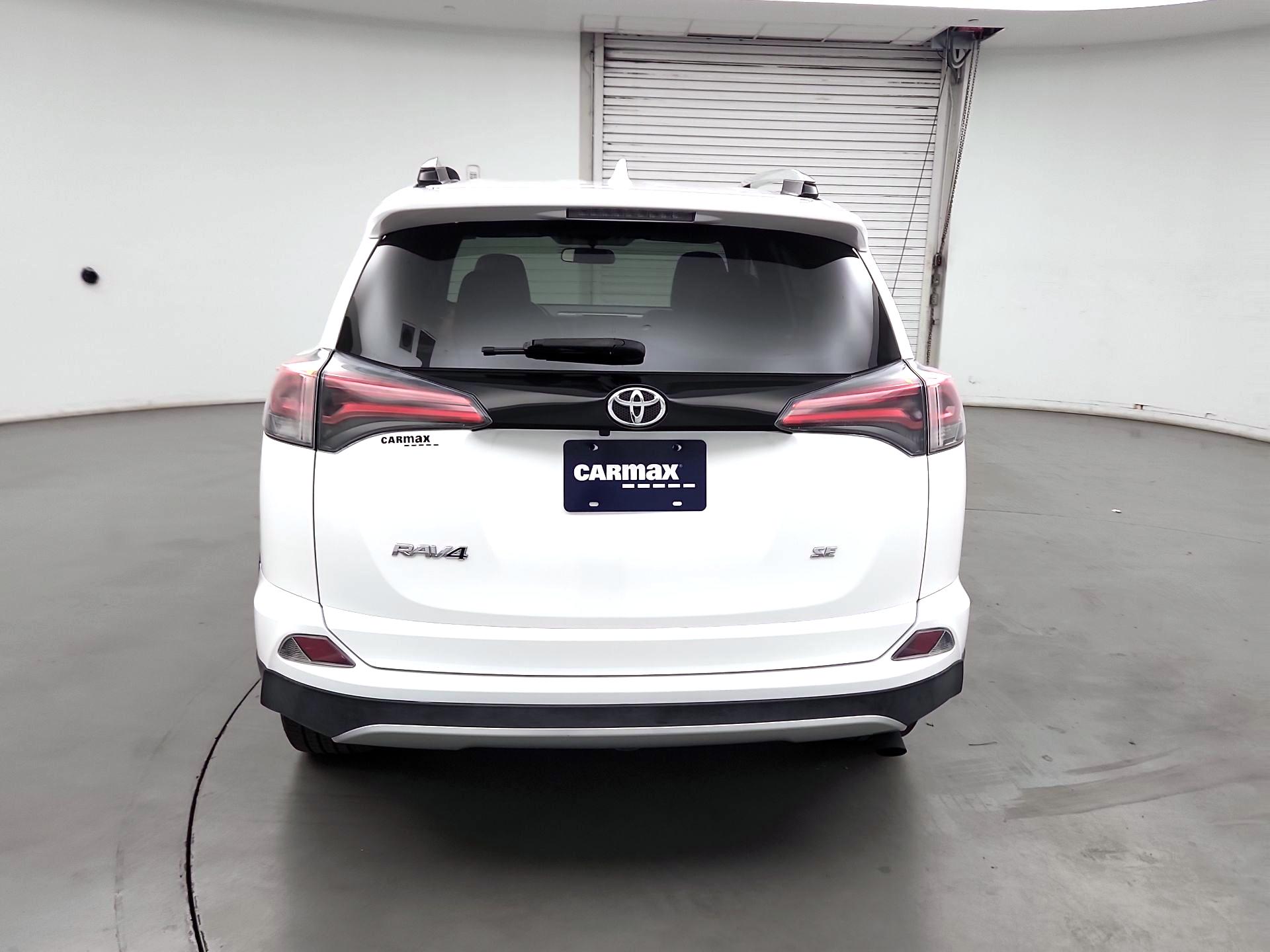 Thumbnail: 2016 Toyota RAV4 - 6