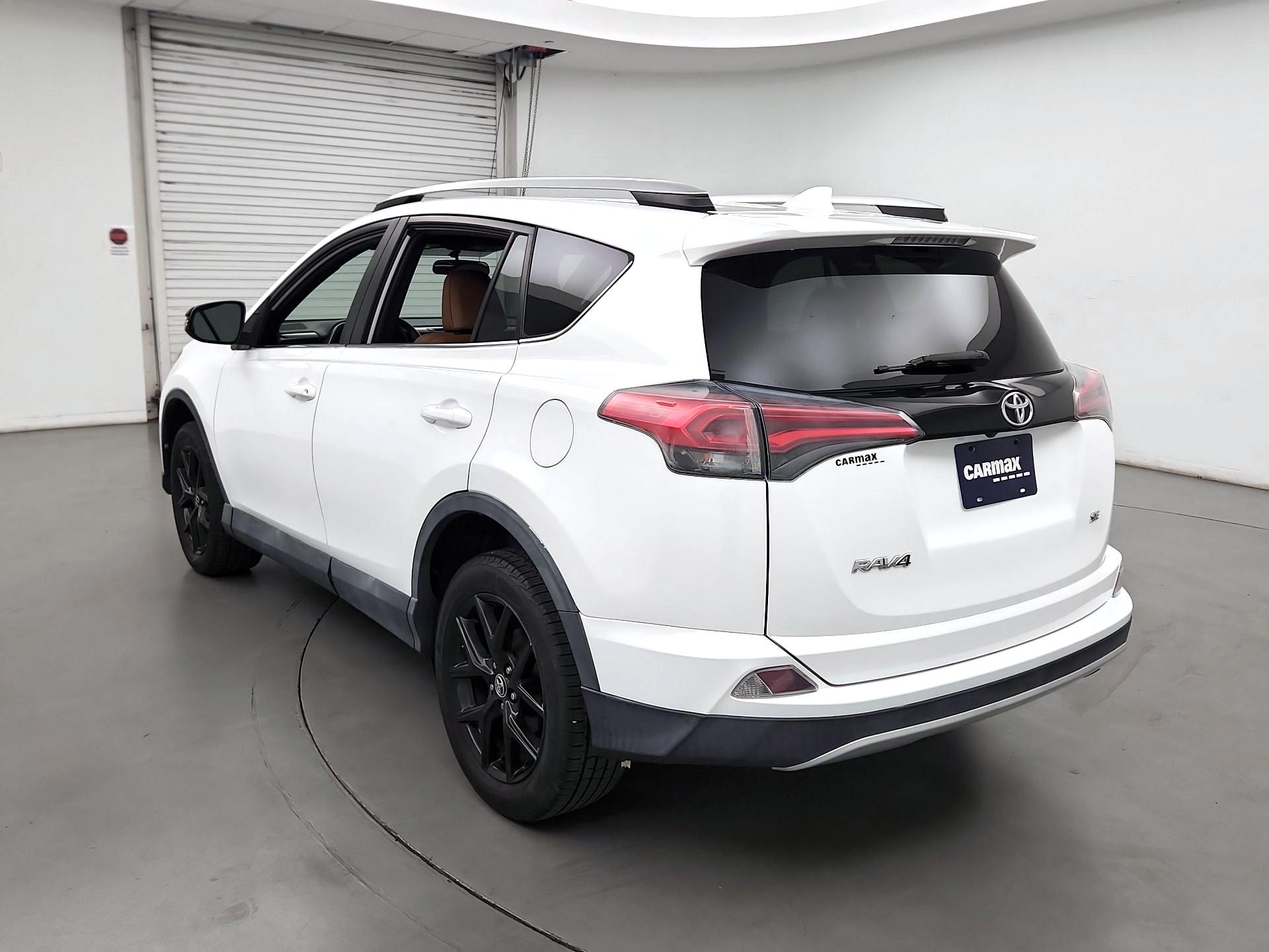 Thumbnail: 2016 Toyota RAV4 - 7
