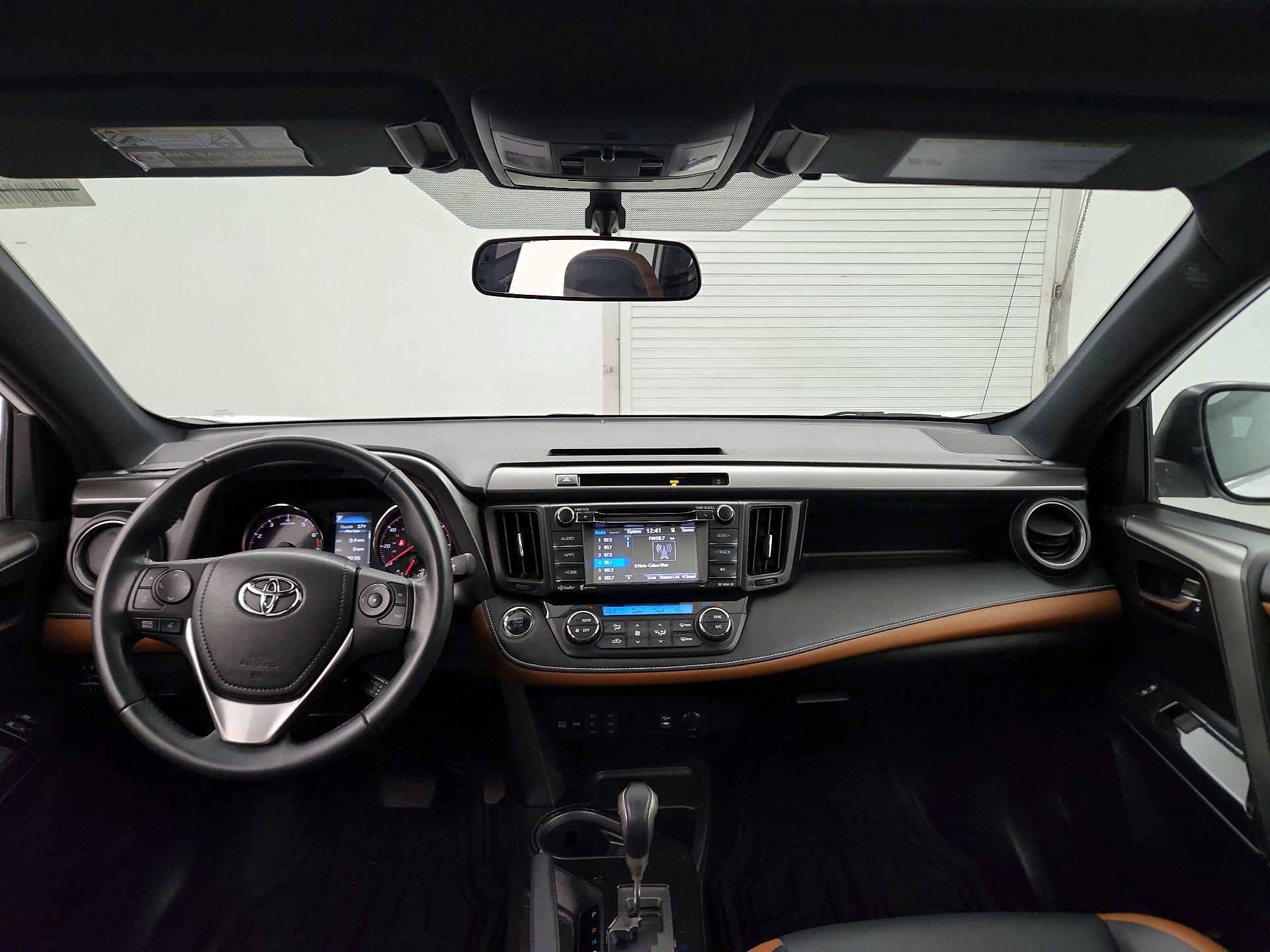 Thumbnail: 2016 Toyota RAV4 - 8