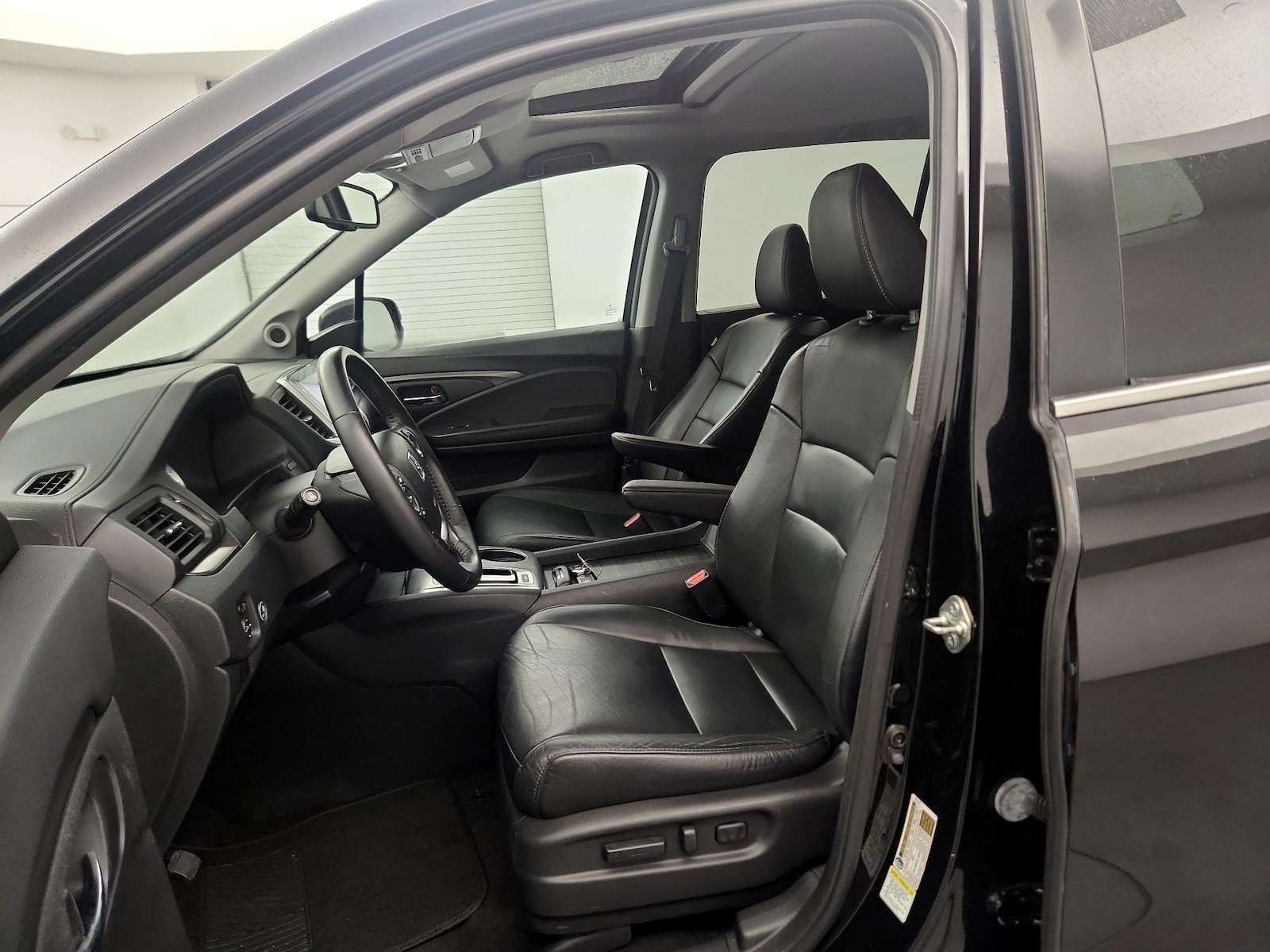 2016 Honda Pilot EX-L - Photo 10