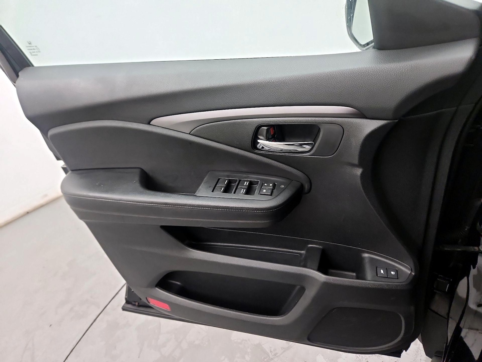 2016 Honda Pilot EX-L - Photo 11