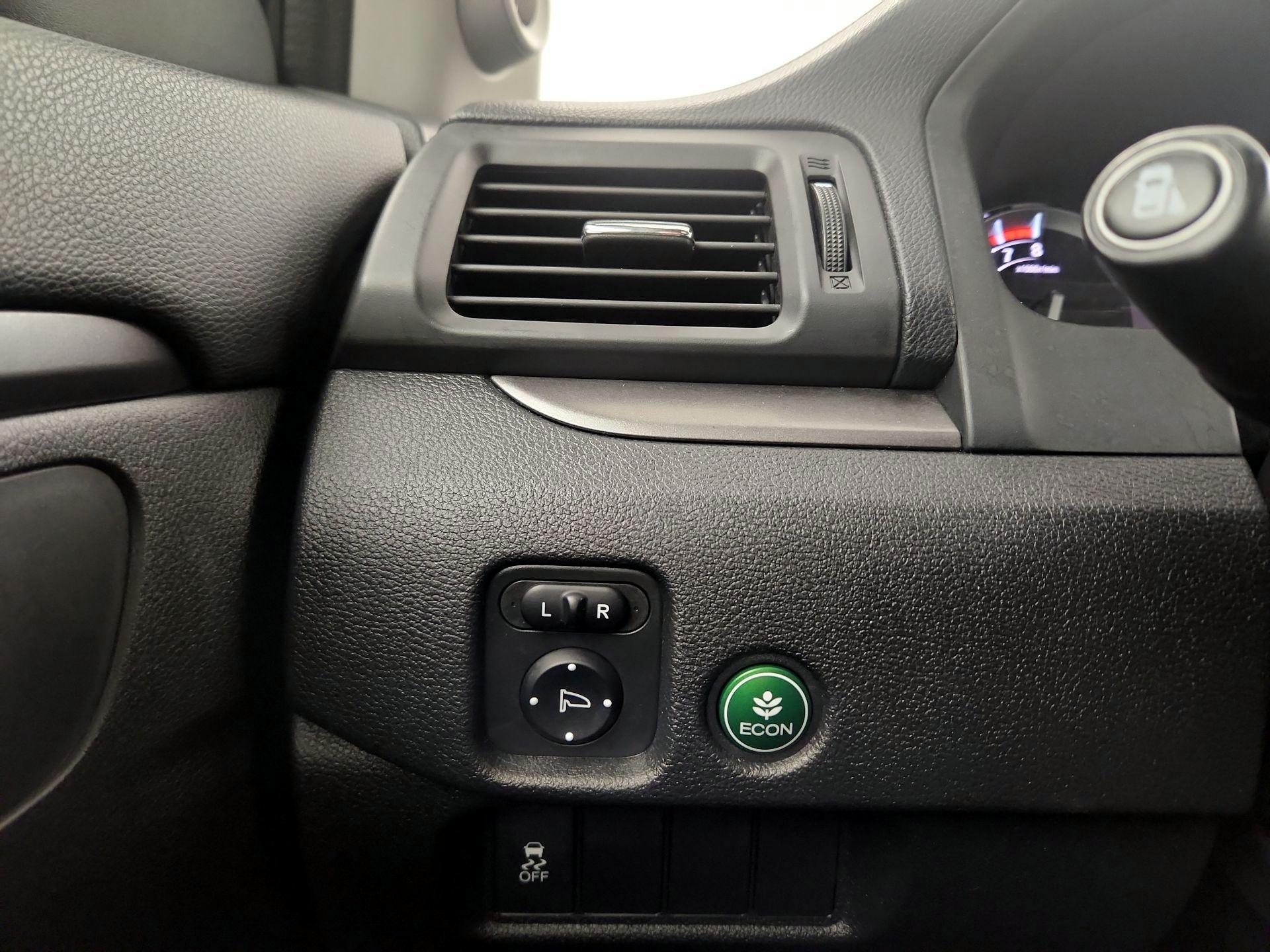 Thumbnail: 2016 Honda Pilot - 11