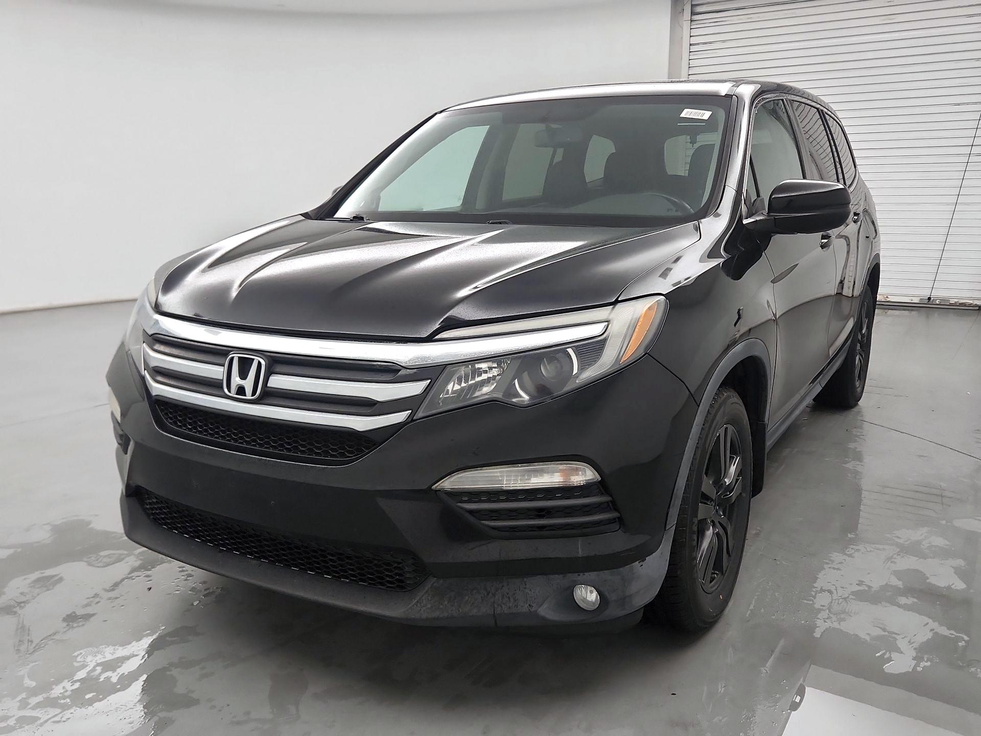 Thumbnail: 2016 Honda Pilot - 3