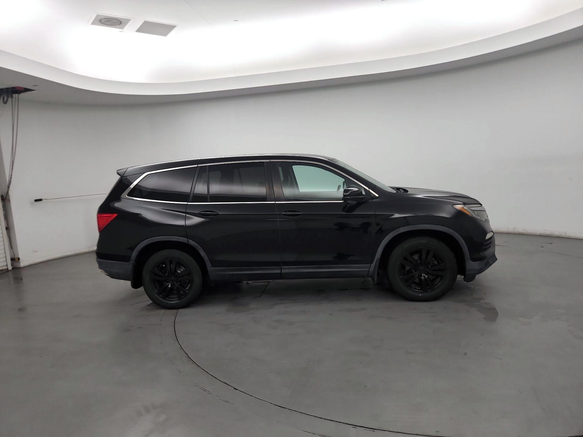 Thumbnail: 2016 Honda Pilot - 4