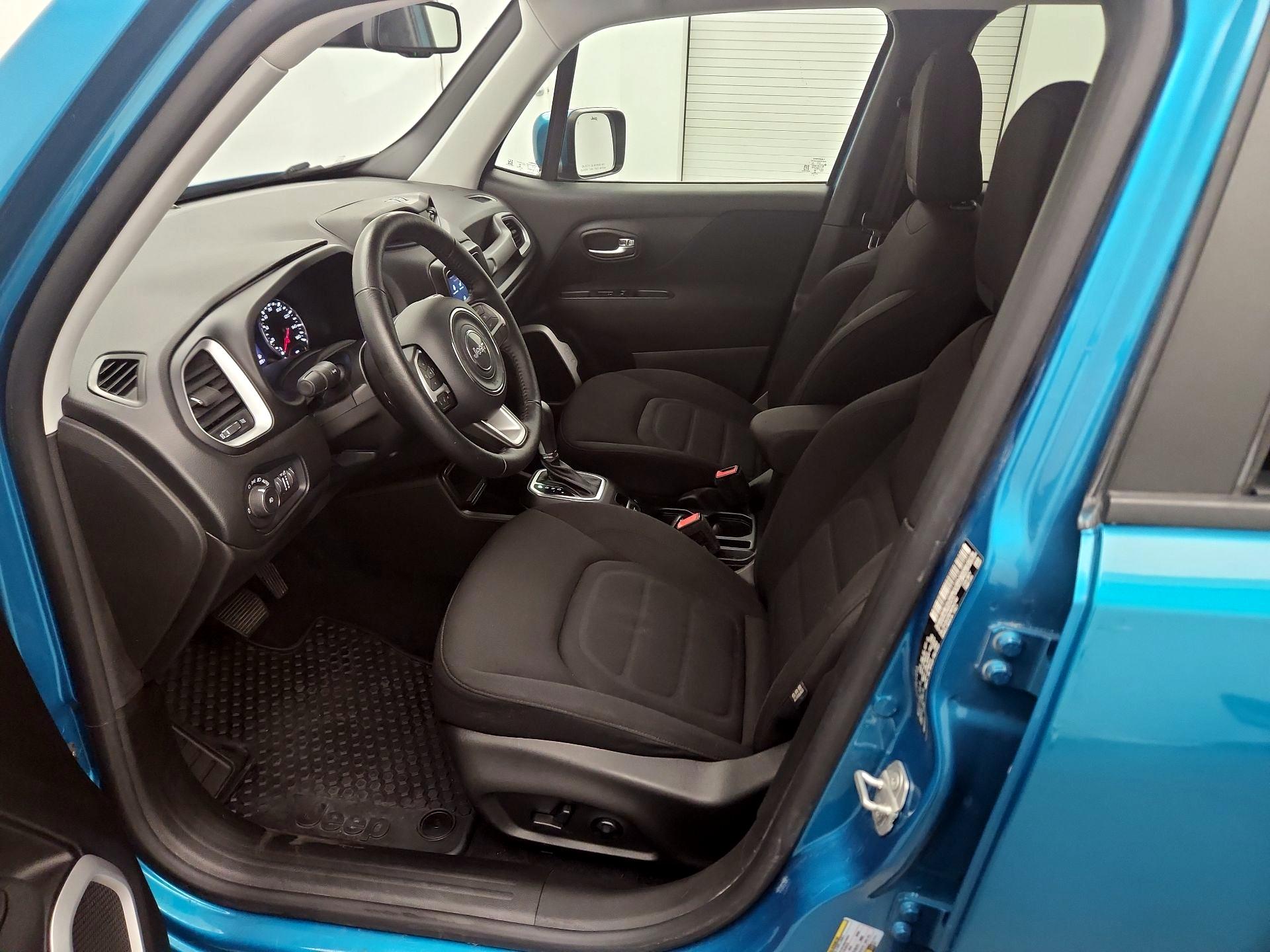 Thumbnail: 2021 Jeep Renegade - 9