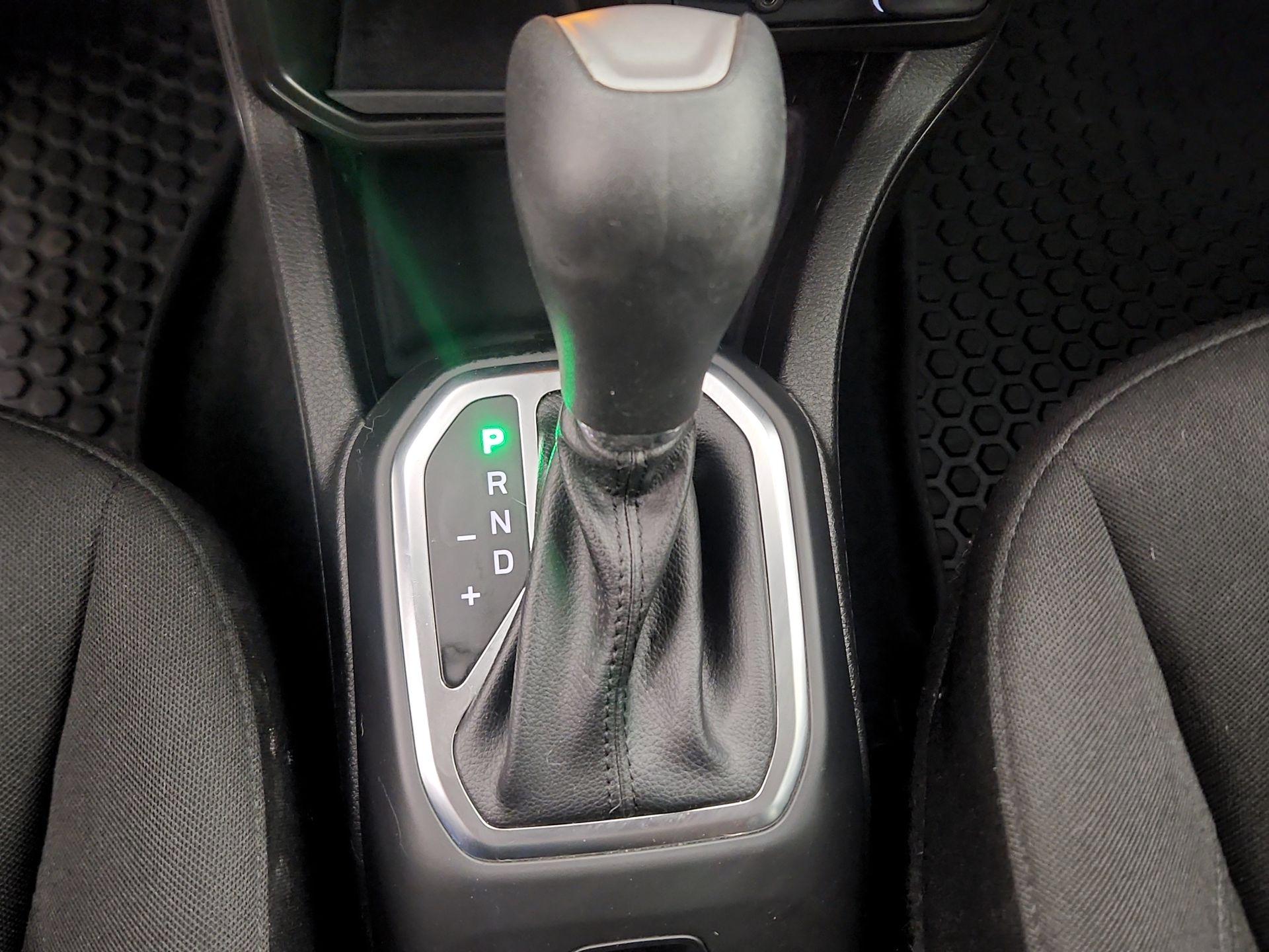 Thumbnail: 2021 Jeep Renegade - 15