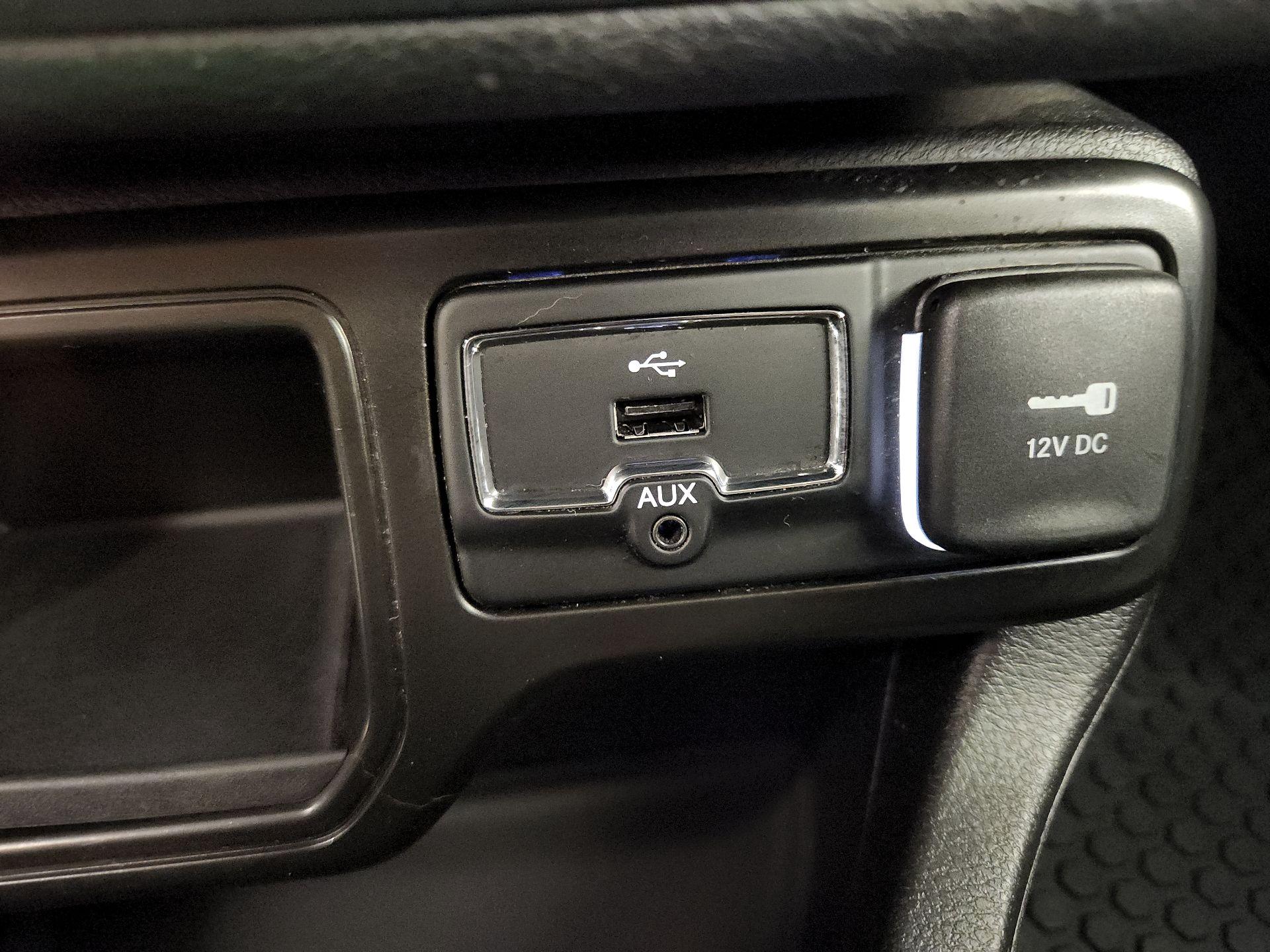 Thumbnail: 2021 Jeep Renegade - 16