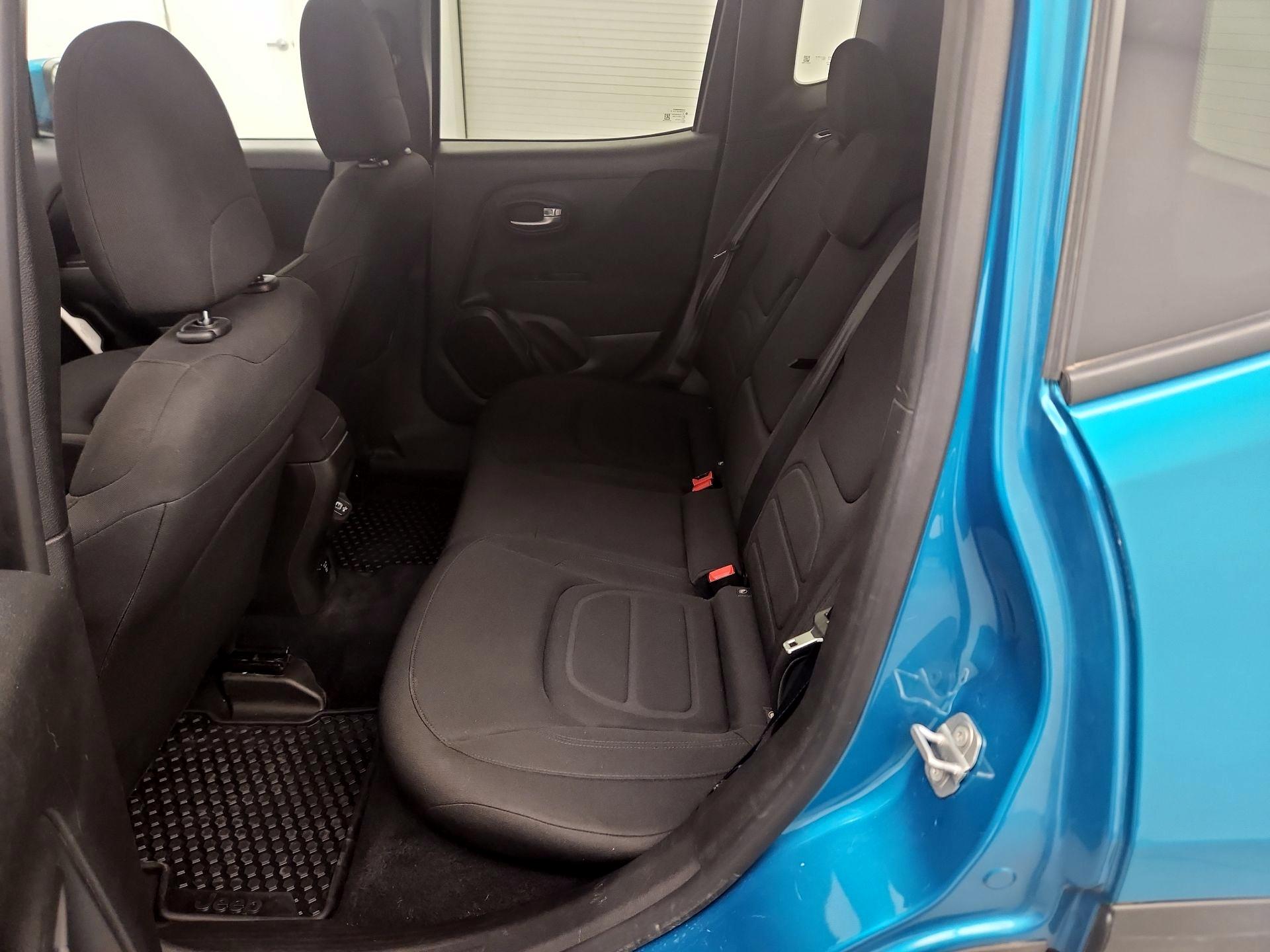 Thumbnail: 2021 Jeep Renegade - 17