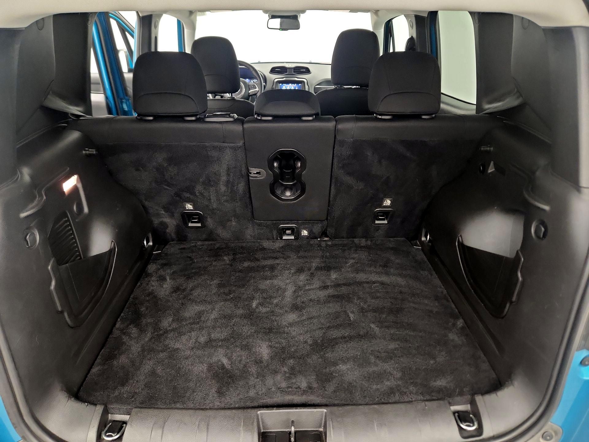 Thumbnail: 2021 Jeep Renegade - 18