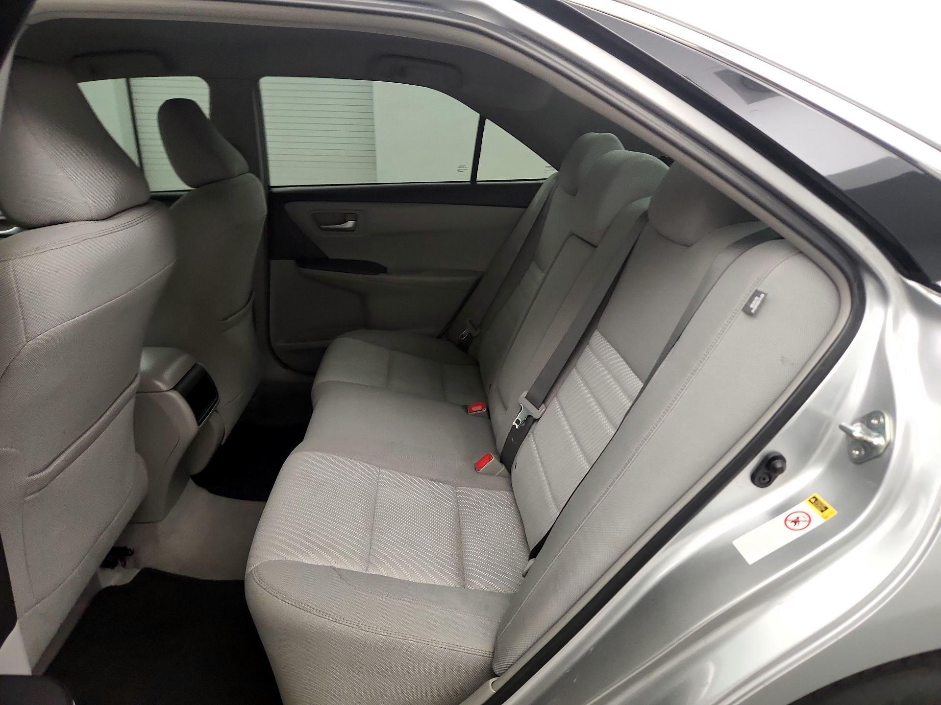 Thumbnail: 2016 Toyota Camry - 17