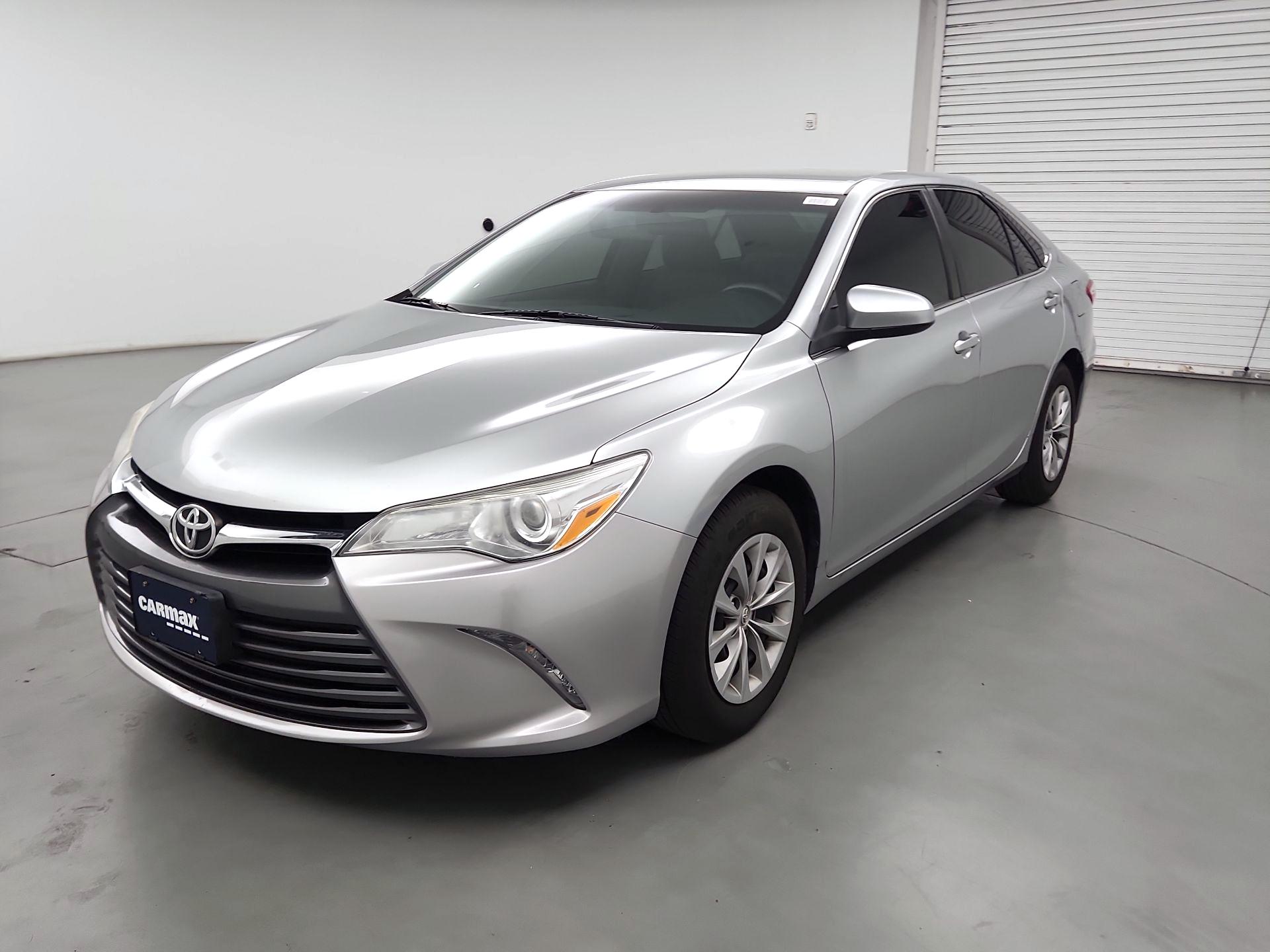 Thumbnail: 2016 Toyota Camry - 3
