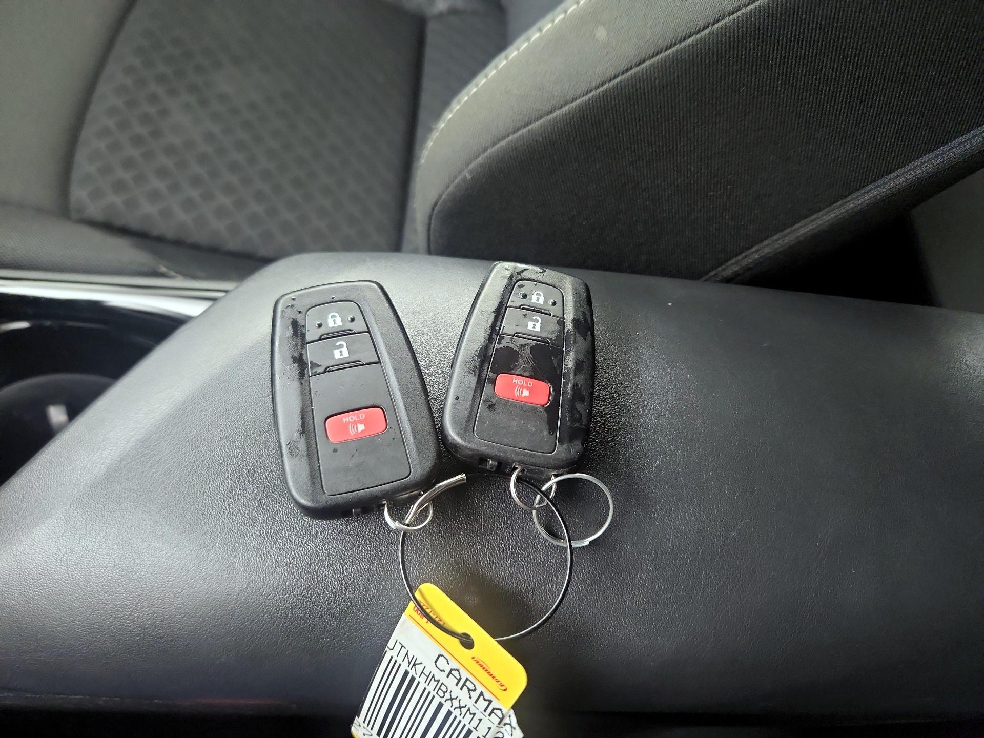 Thumbnail: 2021 Toyota C-HR - 20