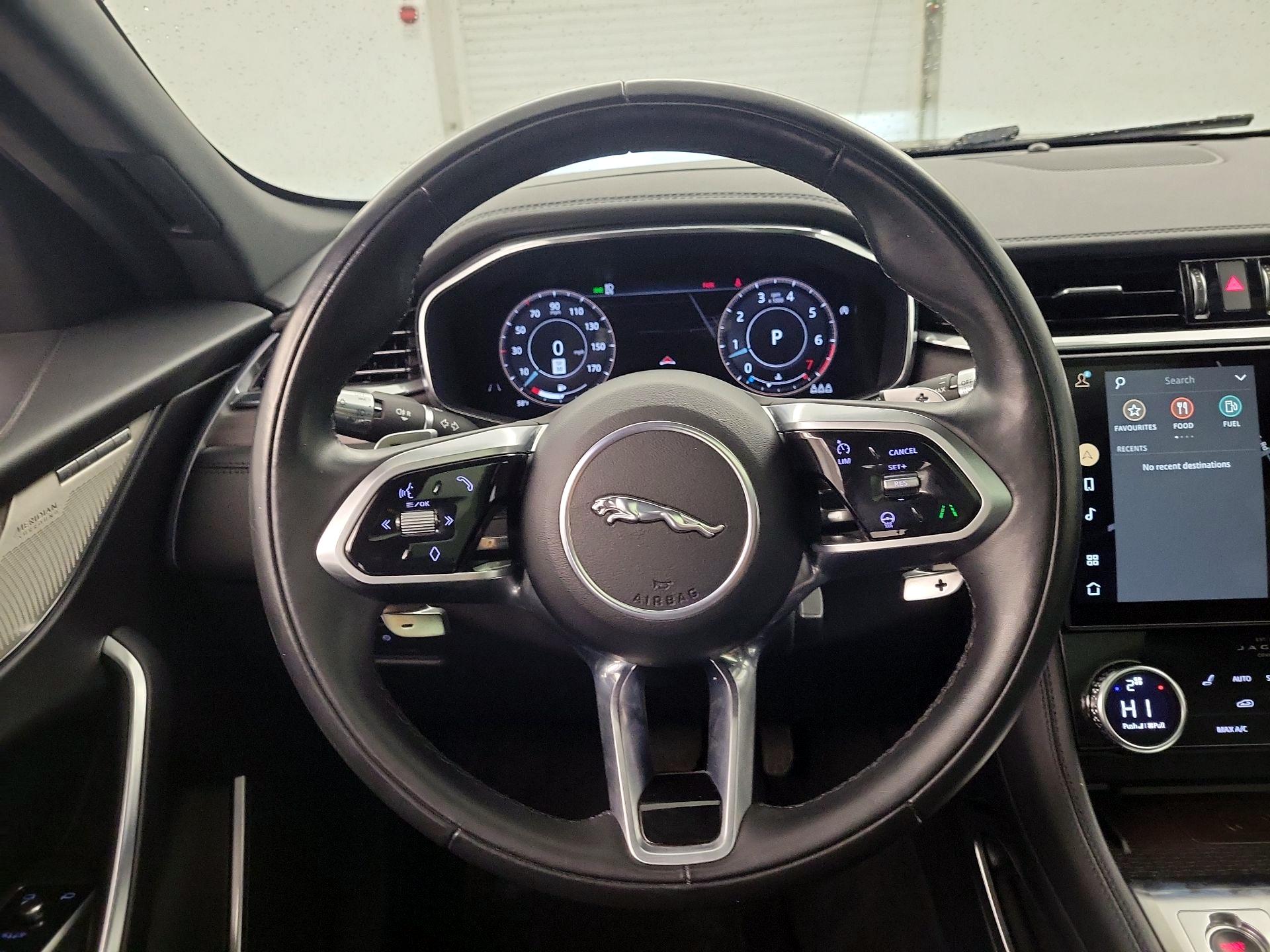 Thumbnail: 2021 Jaguar F-Pace - 10