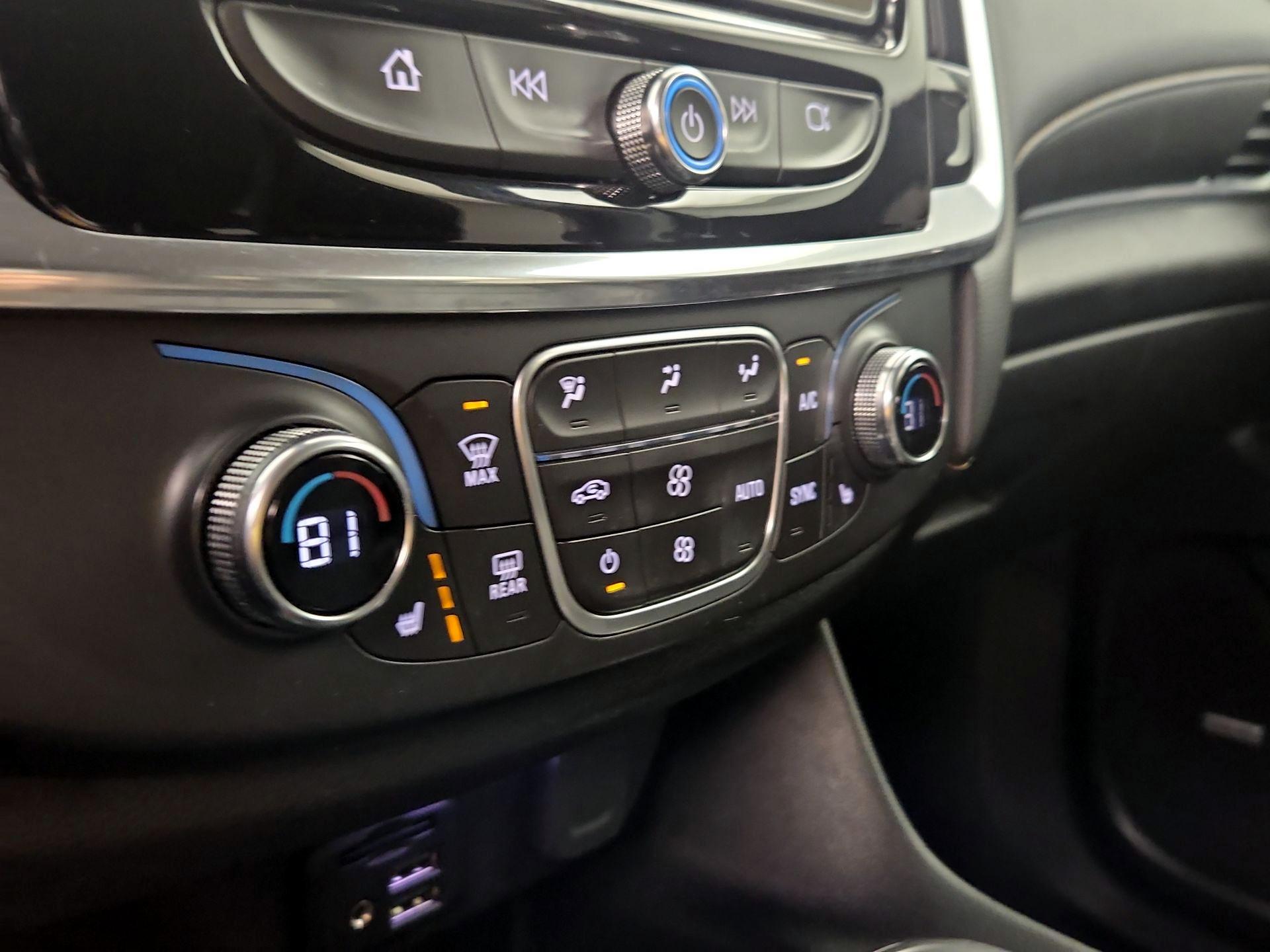 Thumbnail: 2020 Chevrolet Traverse - 15