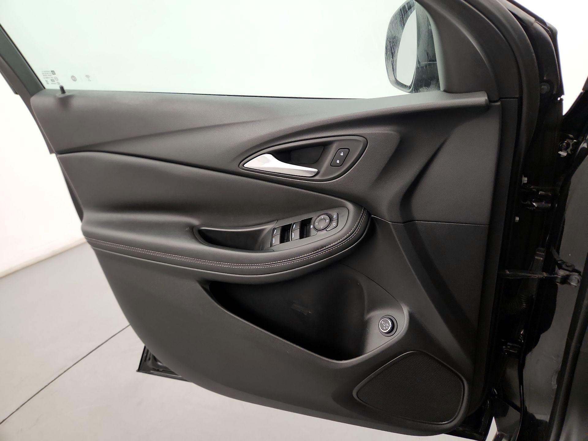 Thumbnail: 2022 Buick Encore GX - 10