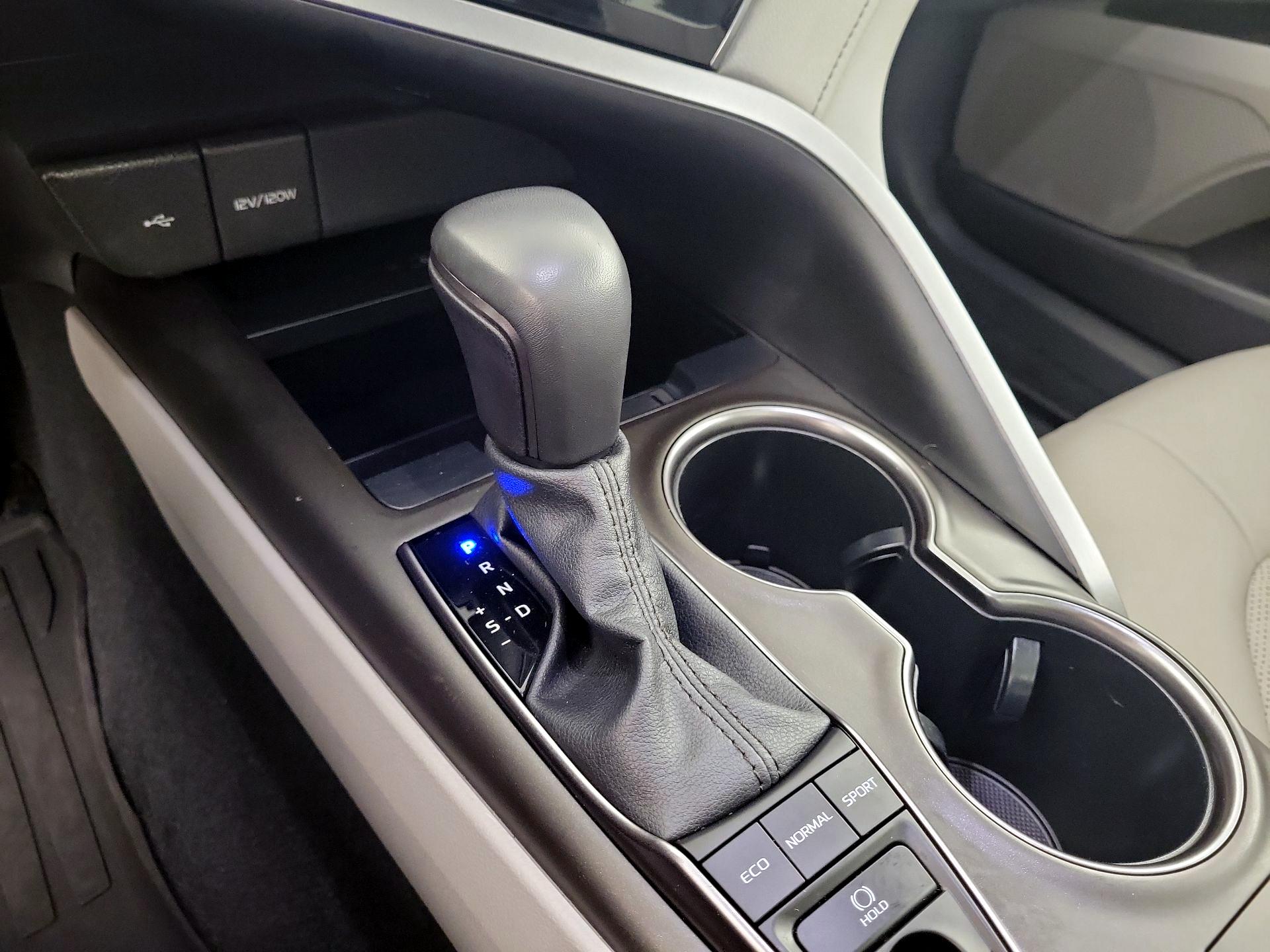 Thumbnail: 2023 Toyota Camry - 16