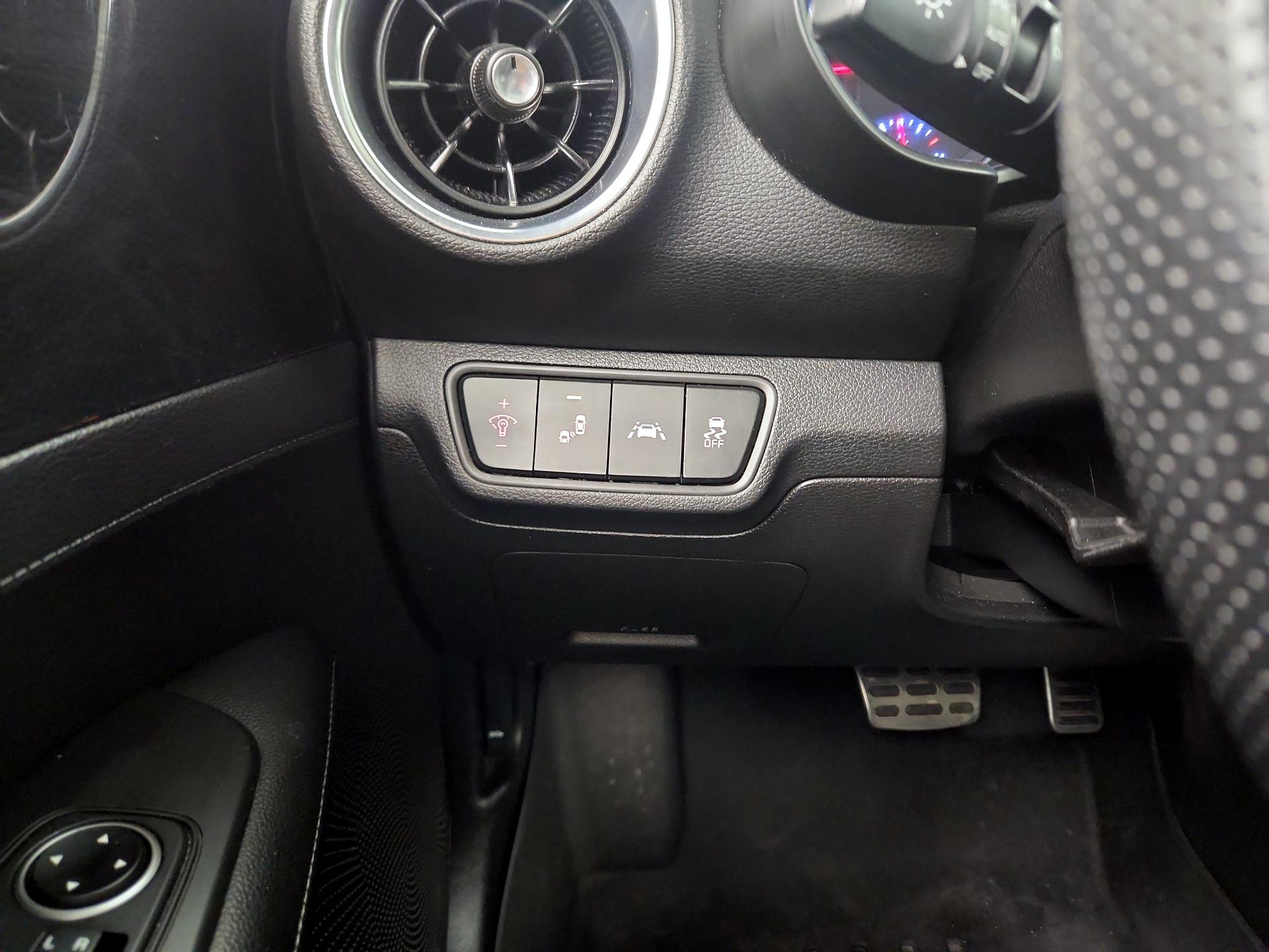 Thumbnail: 2021 Kia Forte - 13