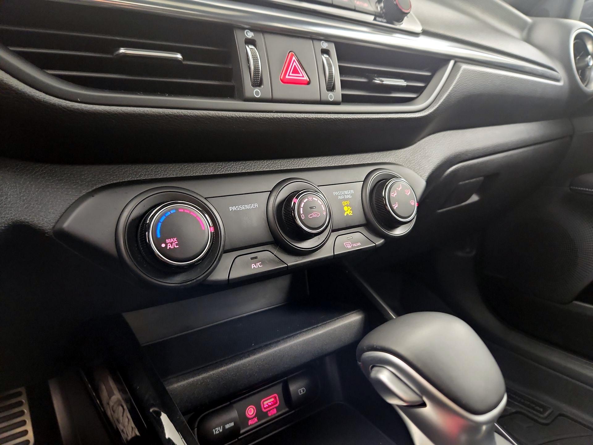 Thumbnail: 2021 Kia Forte - 16