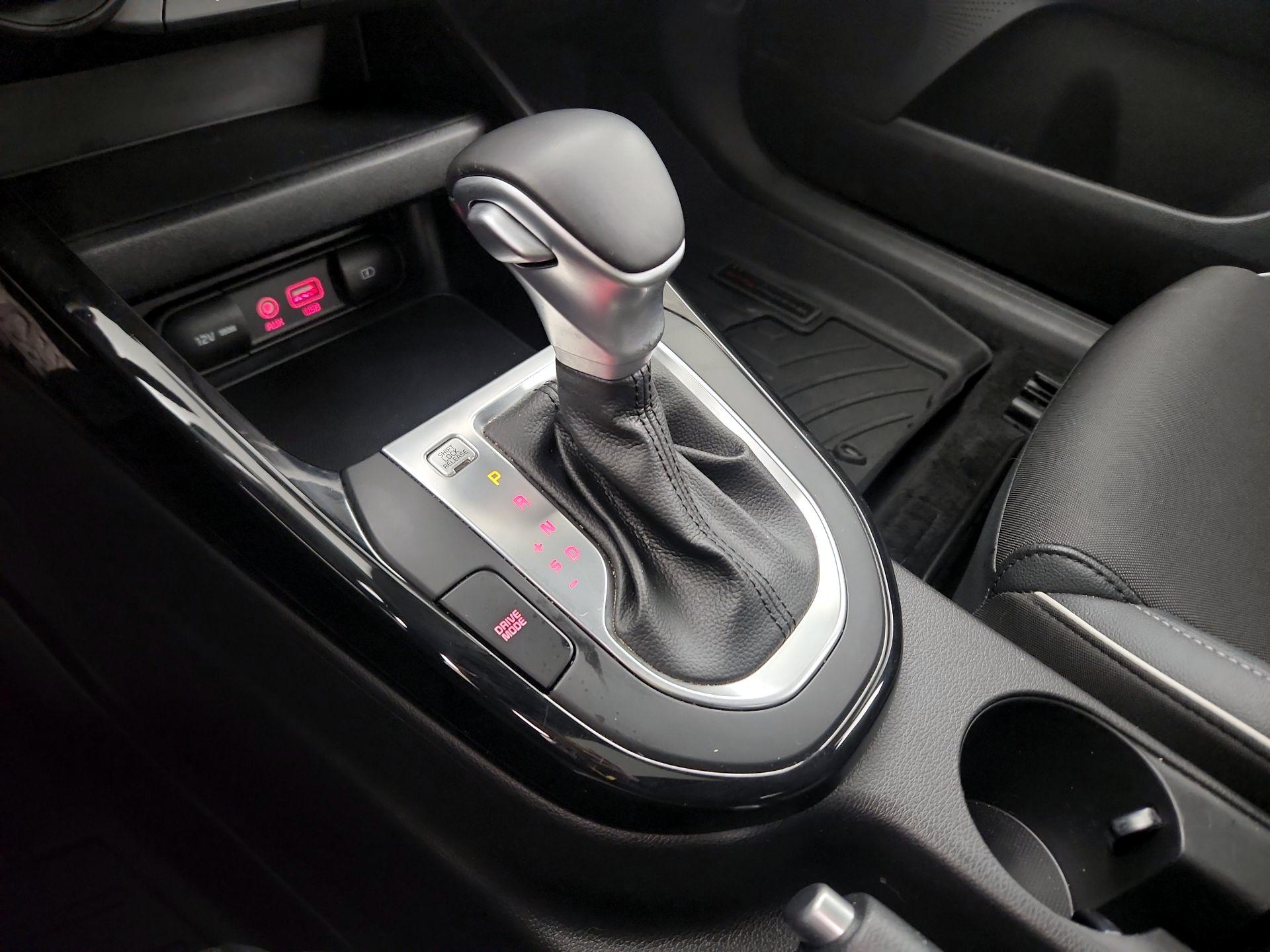 Thumbnail: 2021 Kia Forte - 17