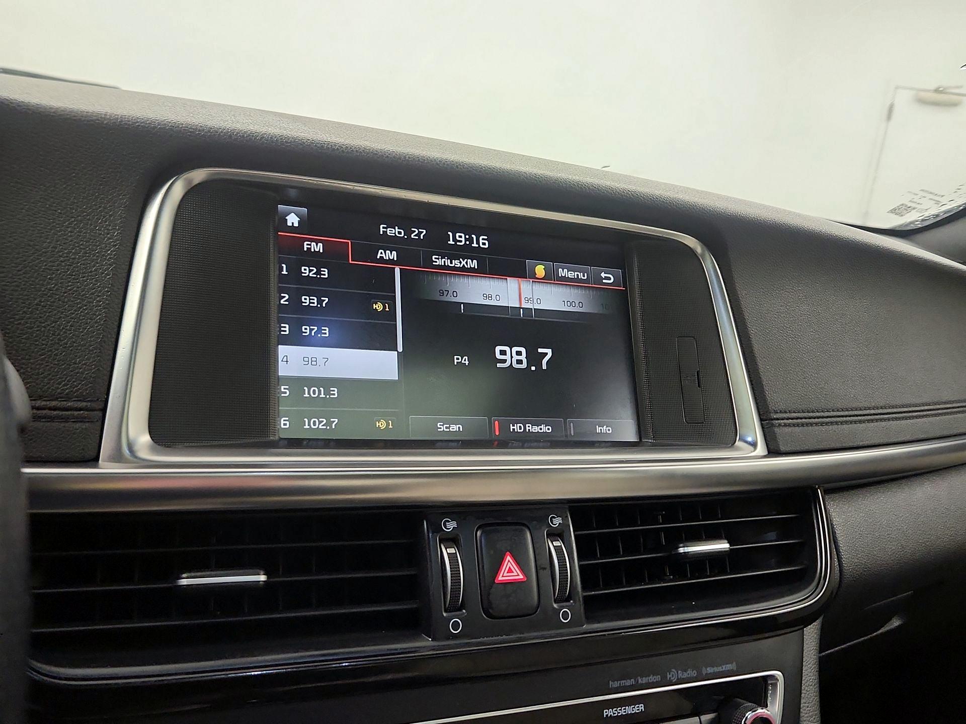 Thumbnail: 2016 Kia Optima - 14