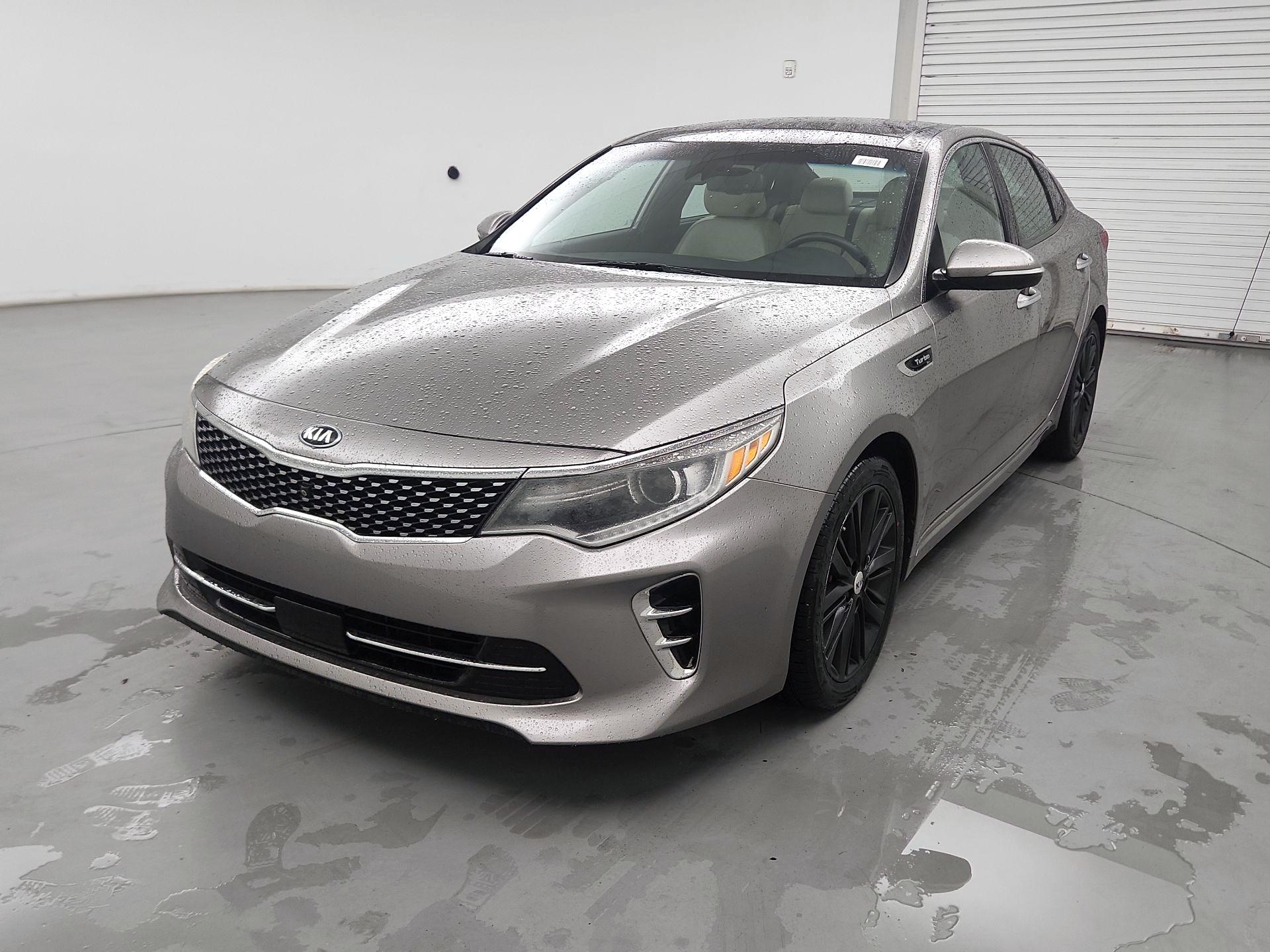 Thumbnail: 2016 Kia Optima - 3