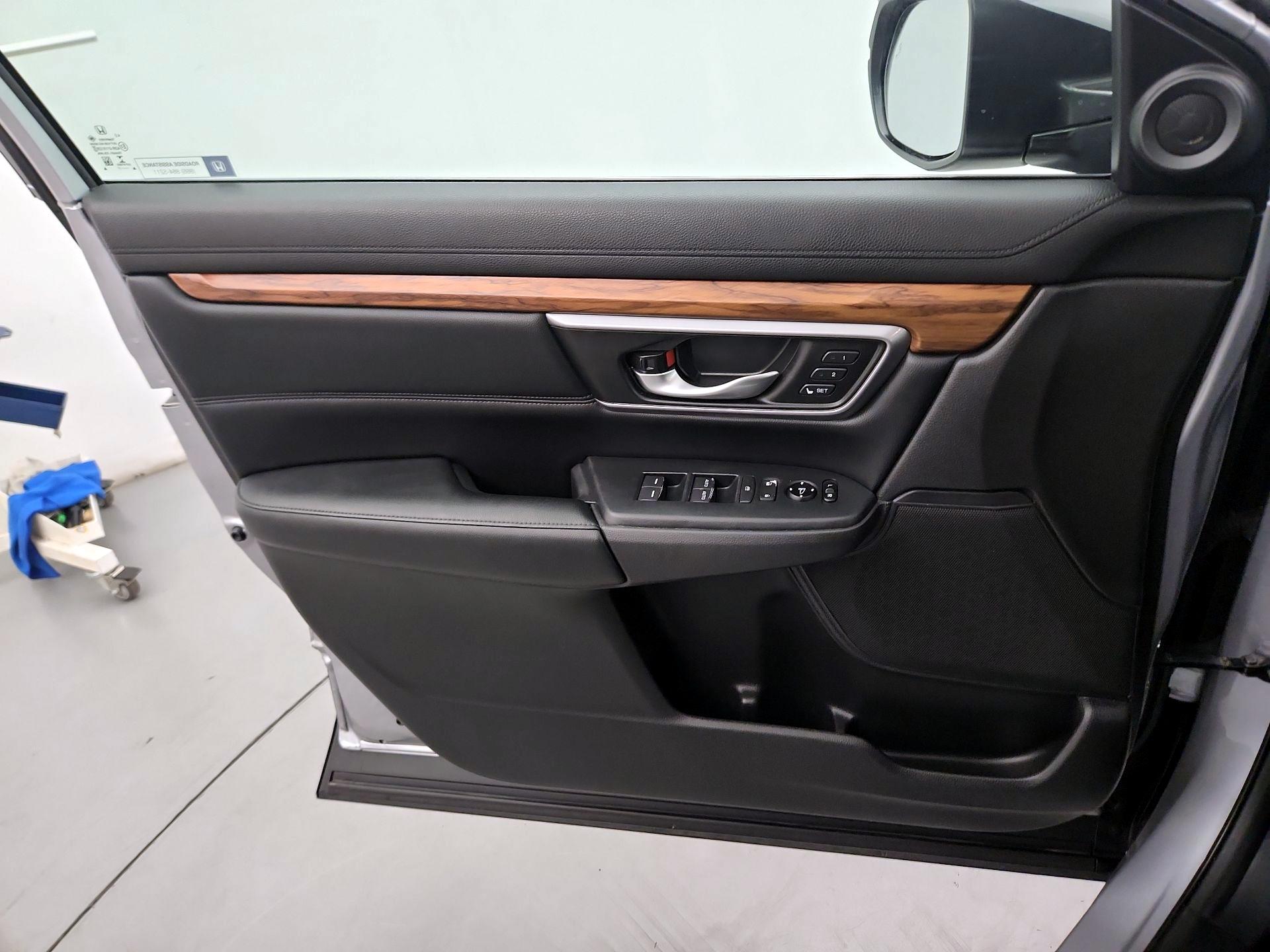 Thumbnail: 2017 Honda CR-V - 10