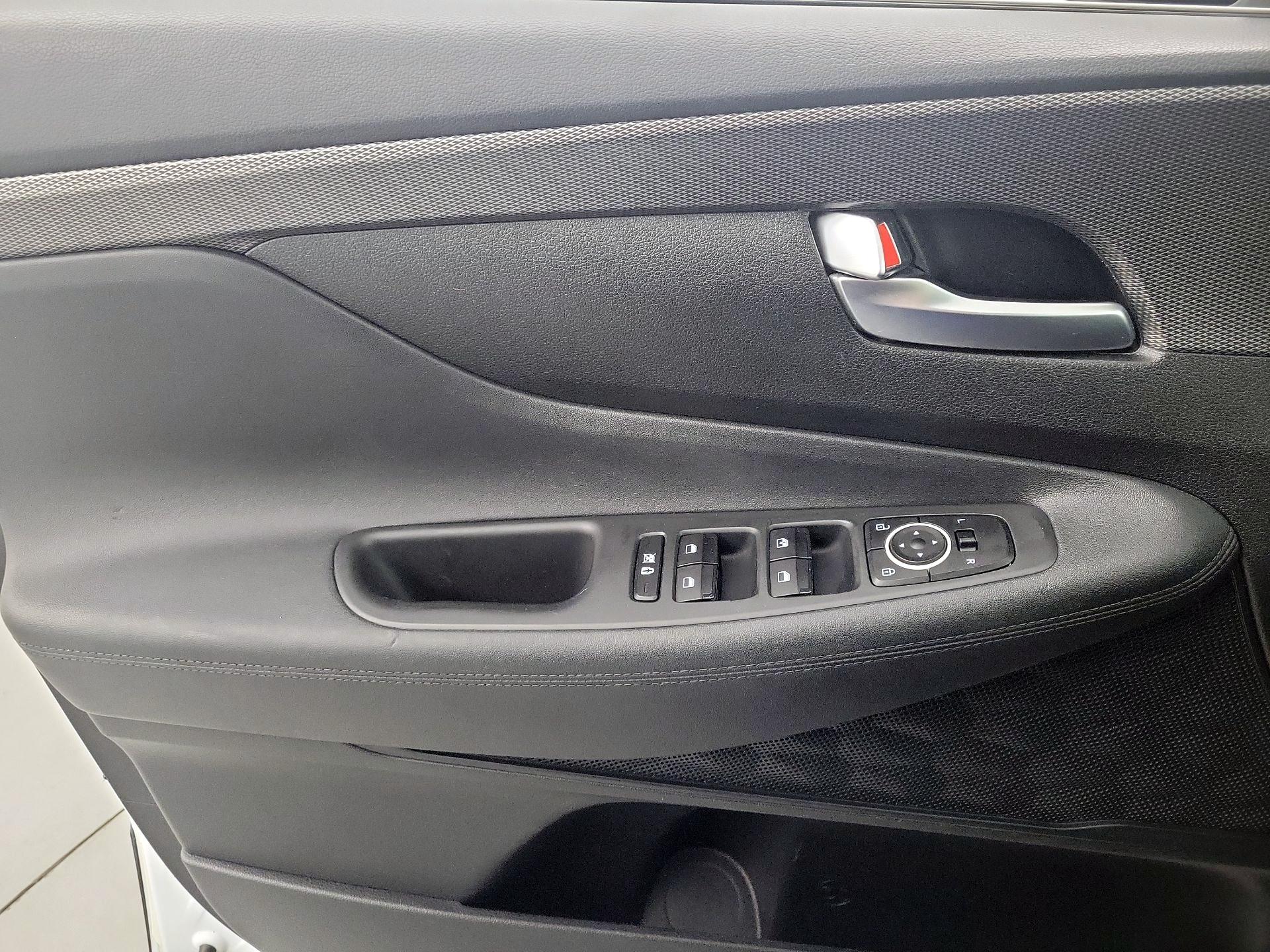 Thumbnail: 2019 Hyundai Santa Fe - 10