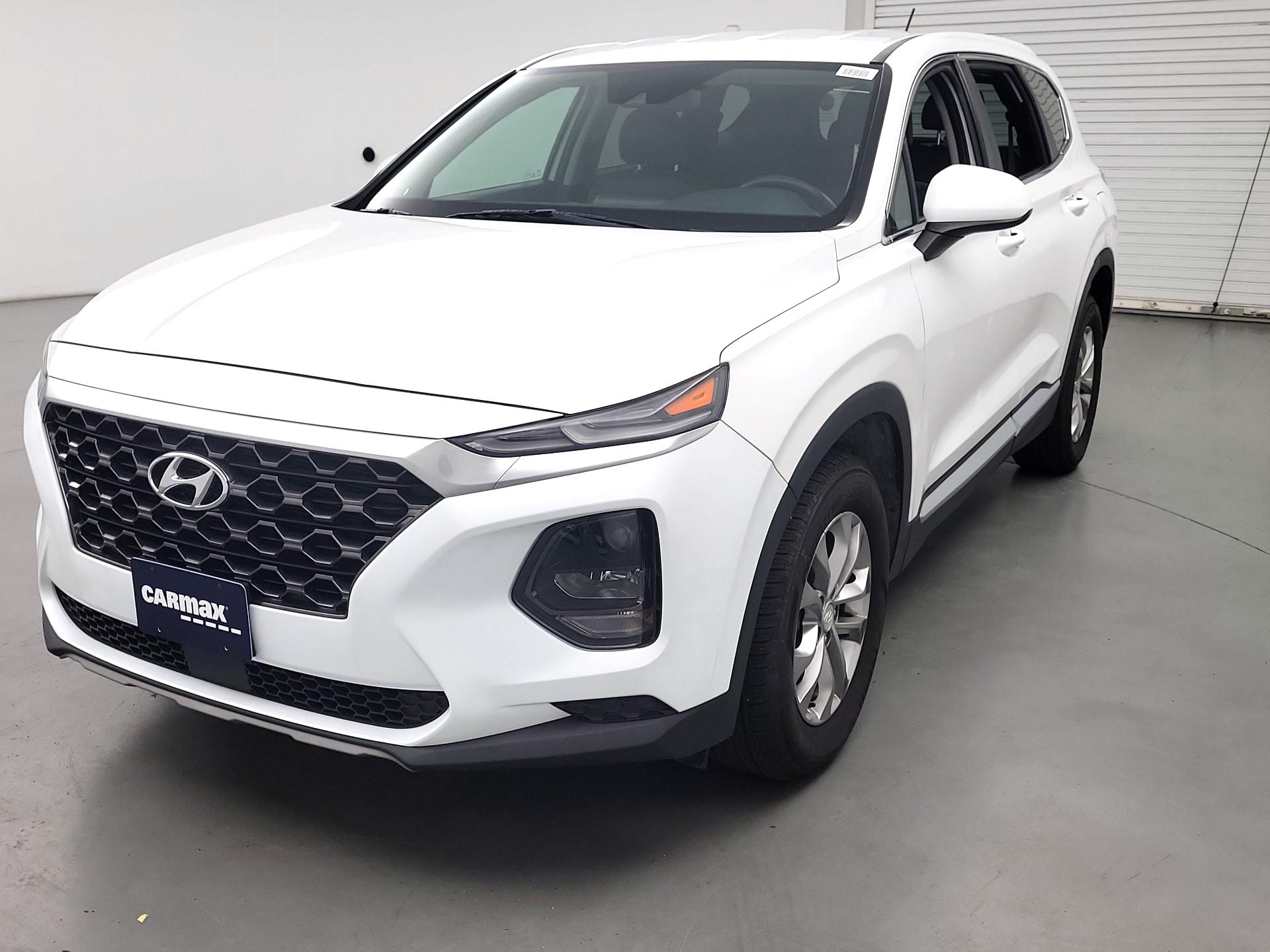 Thumbnail: 2019 Hyundai Santa Fe - 3