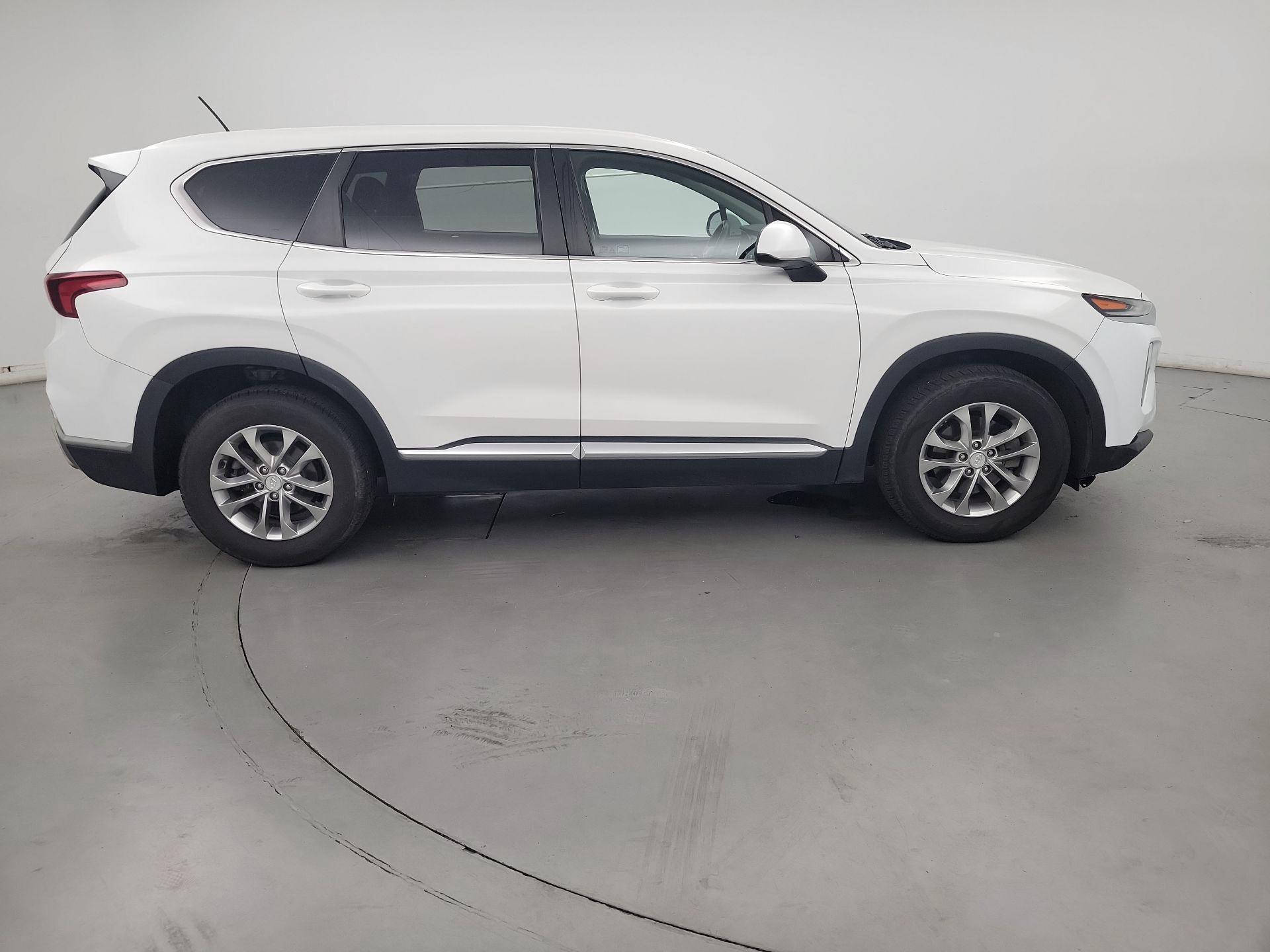 Thumbnail: 2019 Hyundai Santa Fe - 4