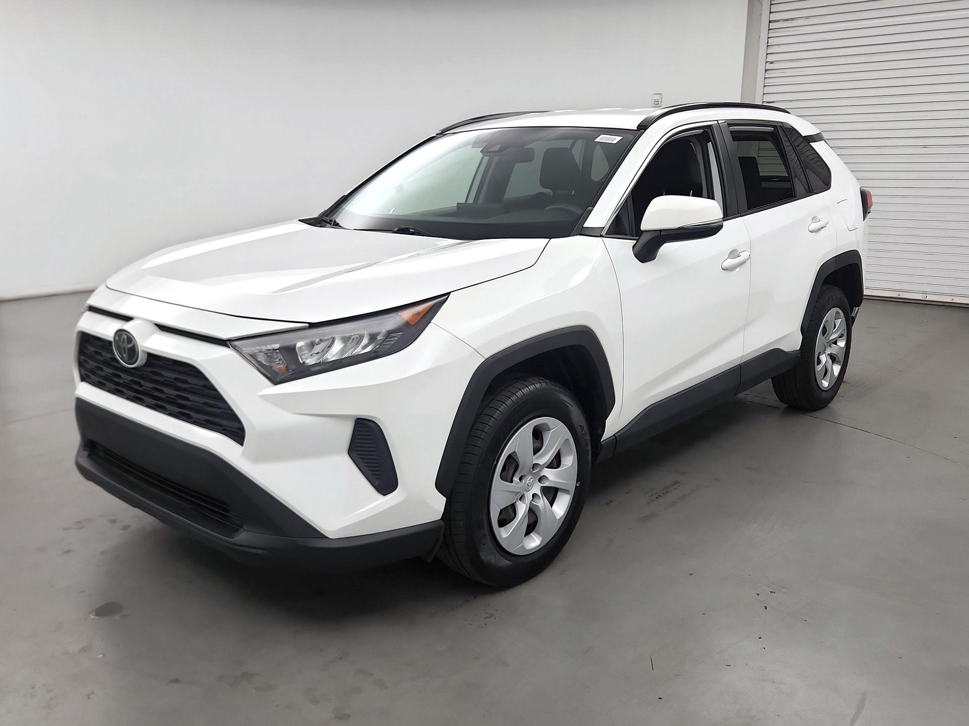 Thumbnail: 2019 Toyota RAV4 - 3