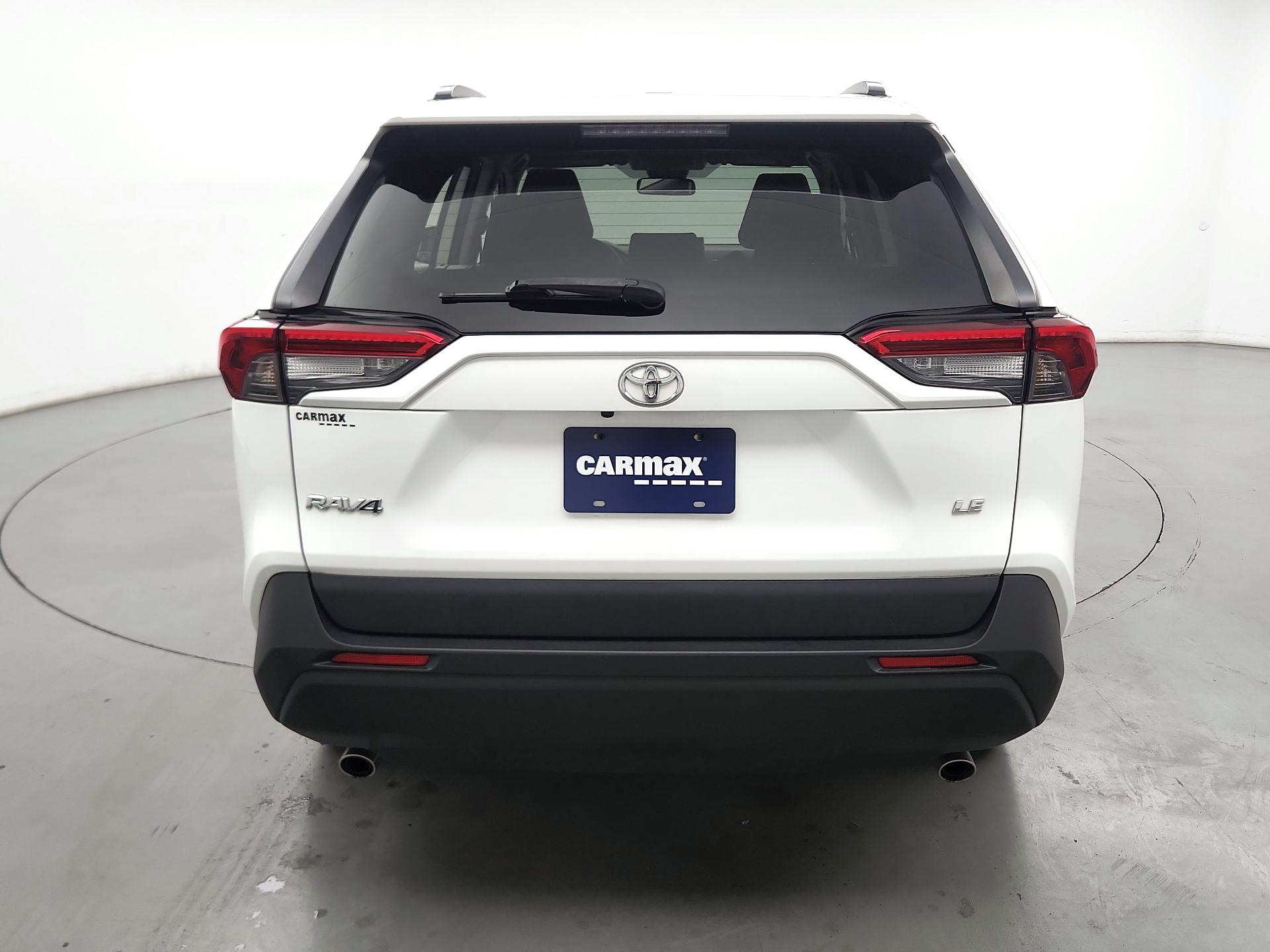 Thumbnail: 2019 Toyota RAV4 - 6