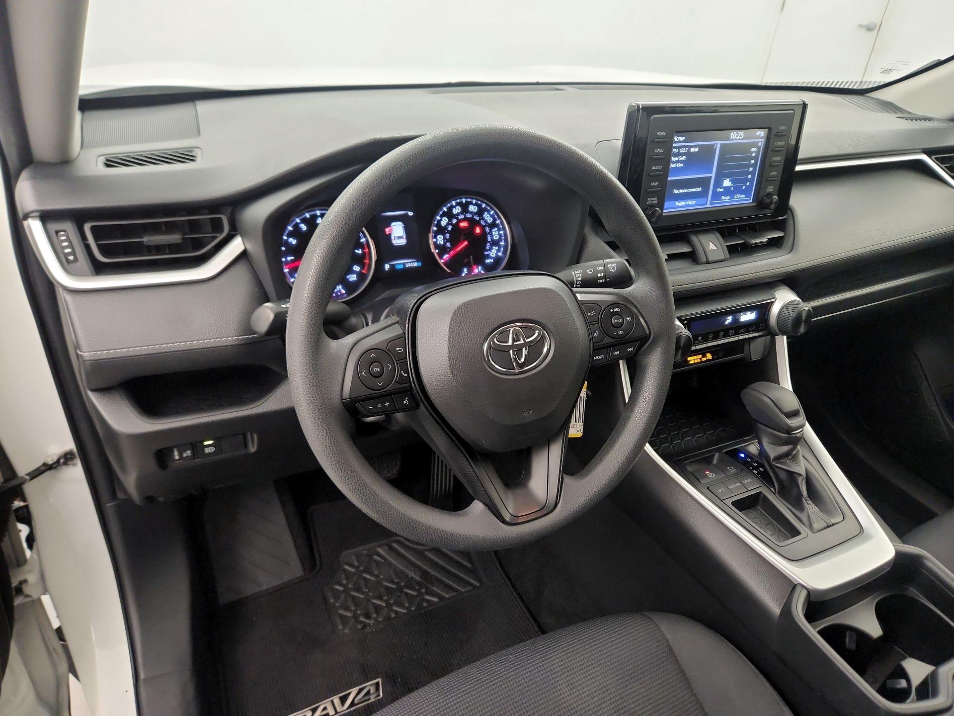 Thumbnail: 2019 Toyota RAV4 - 8