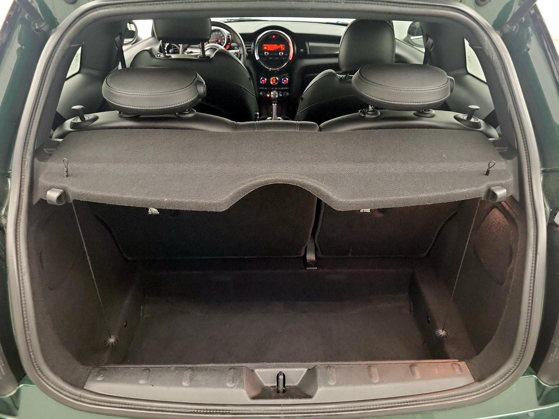 Thumbnail: 2015 MINI Cooper Hardtop - 17