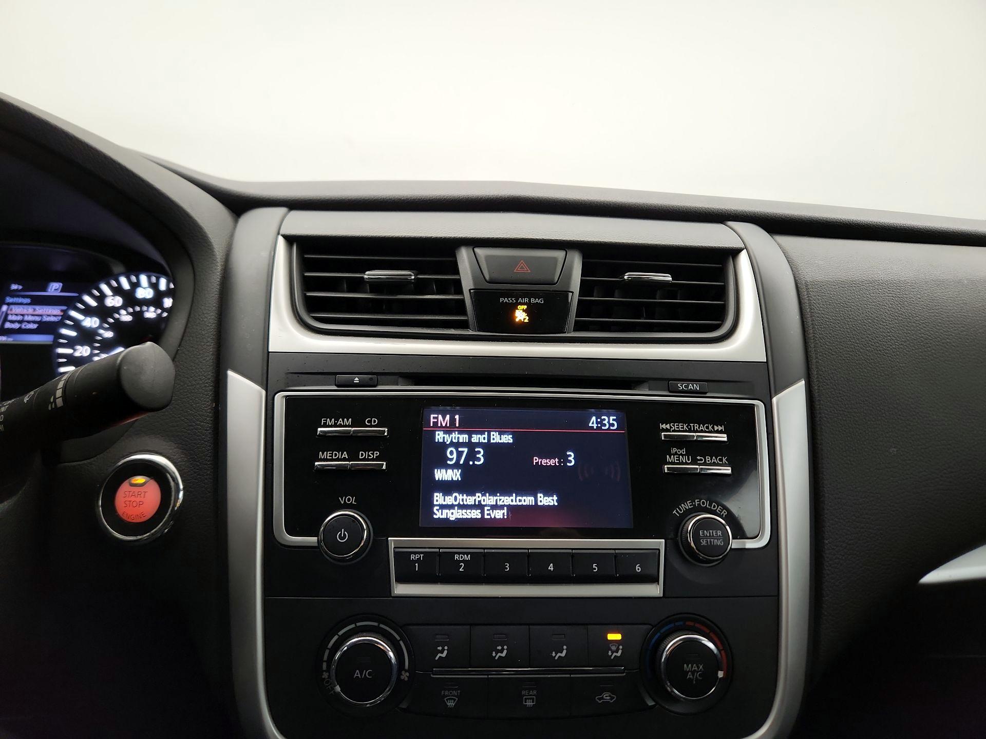 Thumbnail: 2017 Nissan Altima - 13