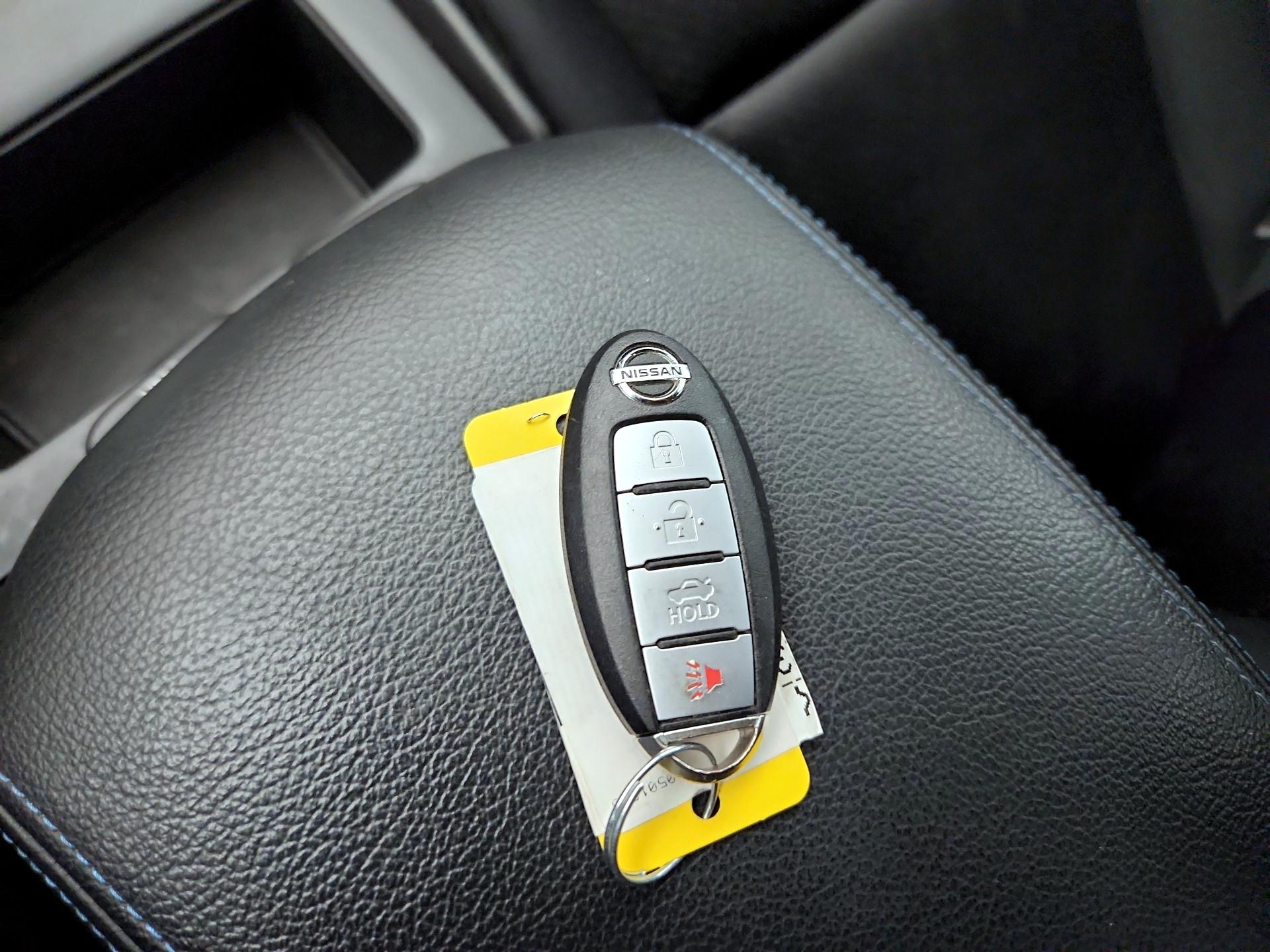 Thumbnail: 2017 Nissan Altima - 20